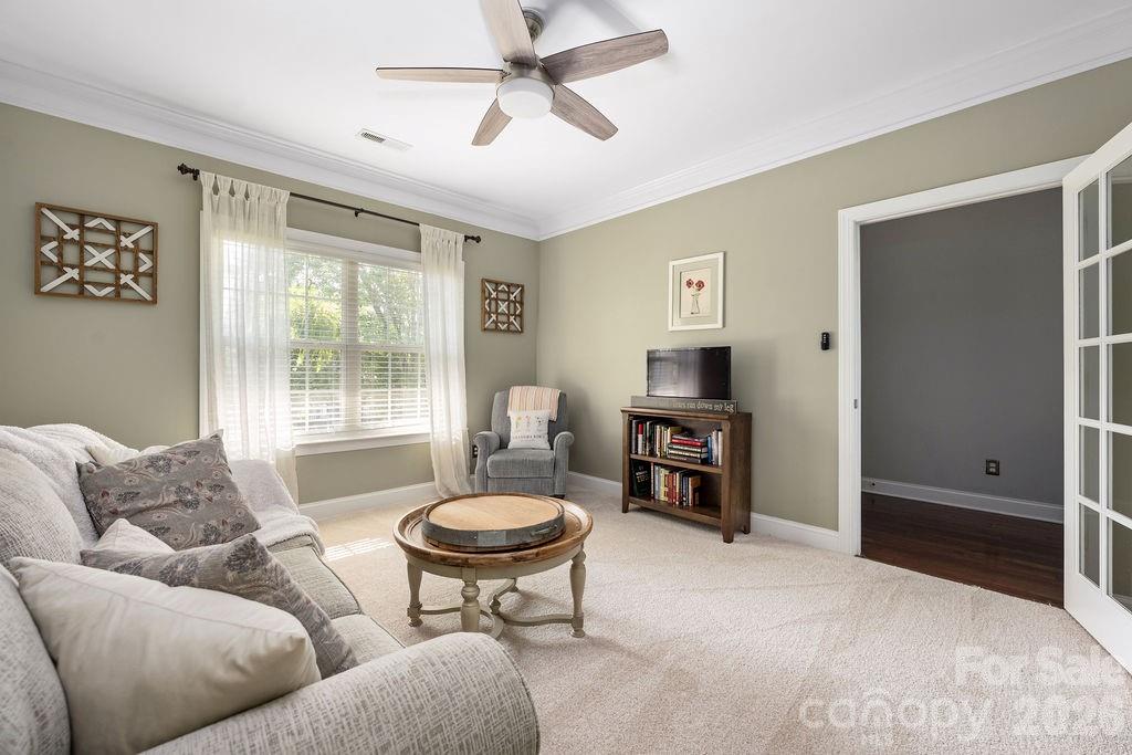 Single Family Residence at 6519 Olmsford Drive, Huntersville, photo 15 of 45