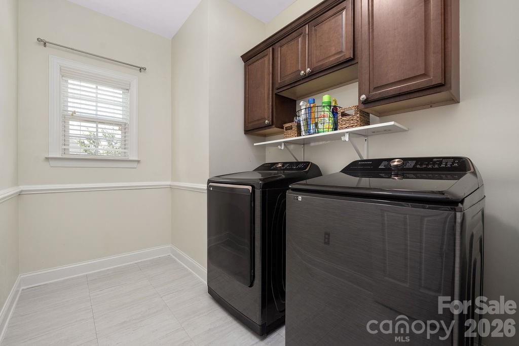 Single Family Residence at 6519 Olmsford Drive, Huntersville, photo 23 of 45