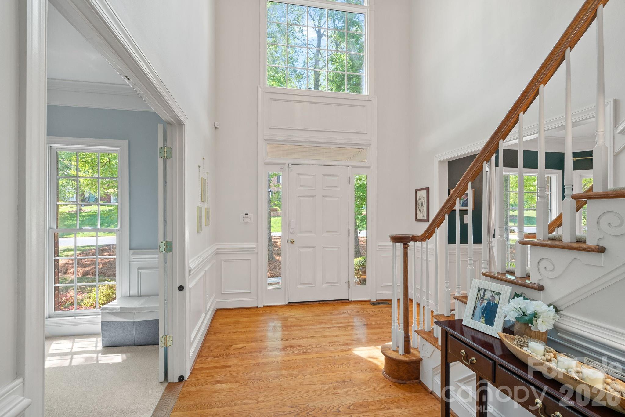 Single Family Residence at 2401 Flagstick Drive, Matthews, photo 3 of 41