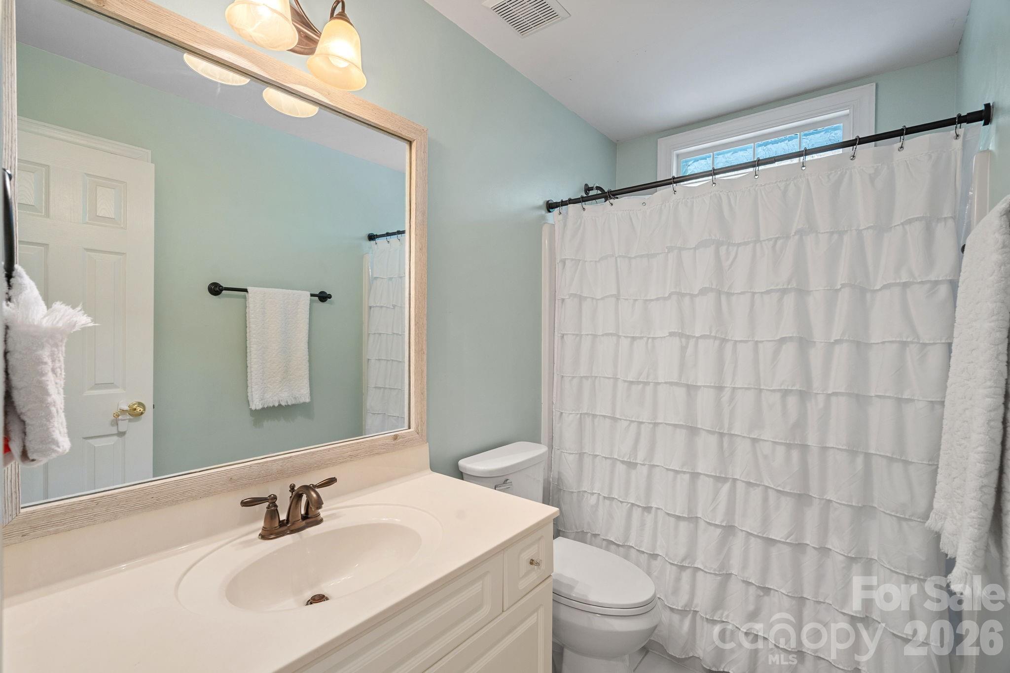 Single Family Residence at 2401 Flagstick Drive, Matthews, photo 22 of 41
