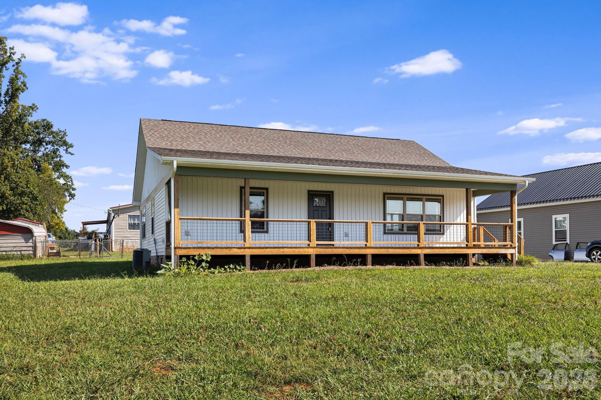 Single Family Residence at 108 Split Rail Drive Extension, Asheville, photo 5 of 27