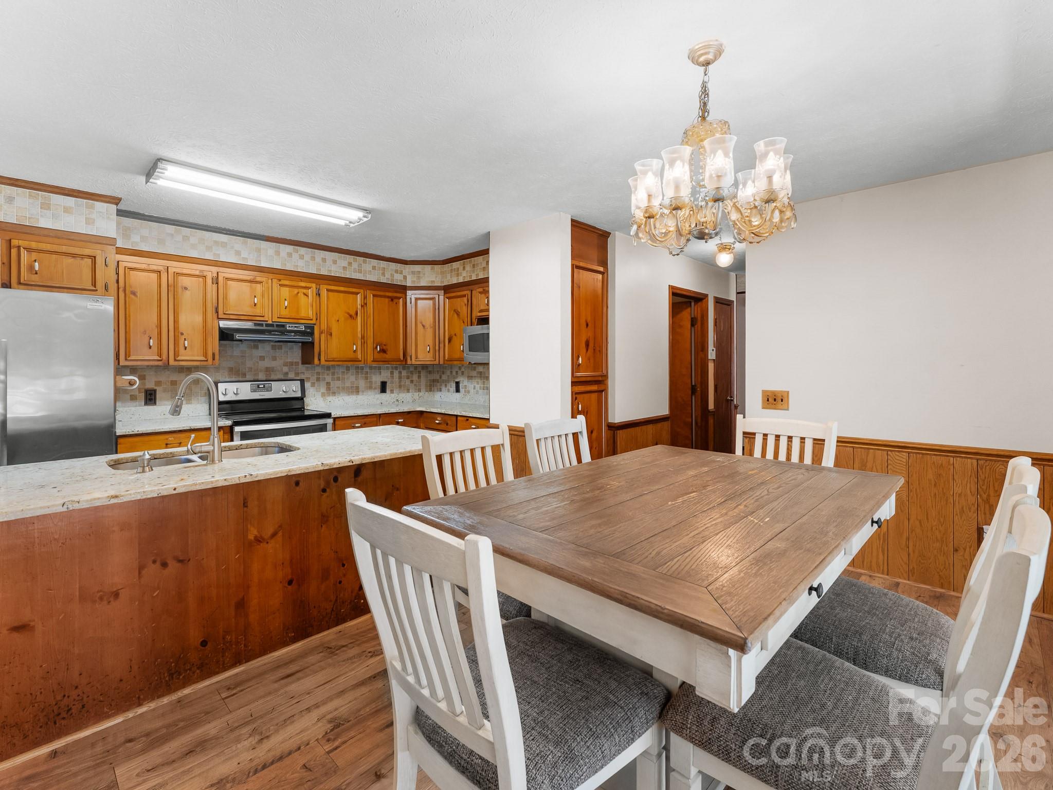 Eat in Kitchen - 40 Country Bear Lane, Flat Rock