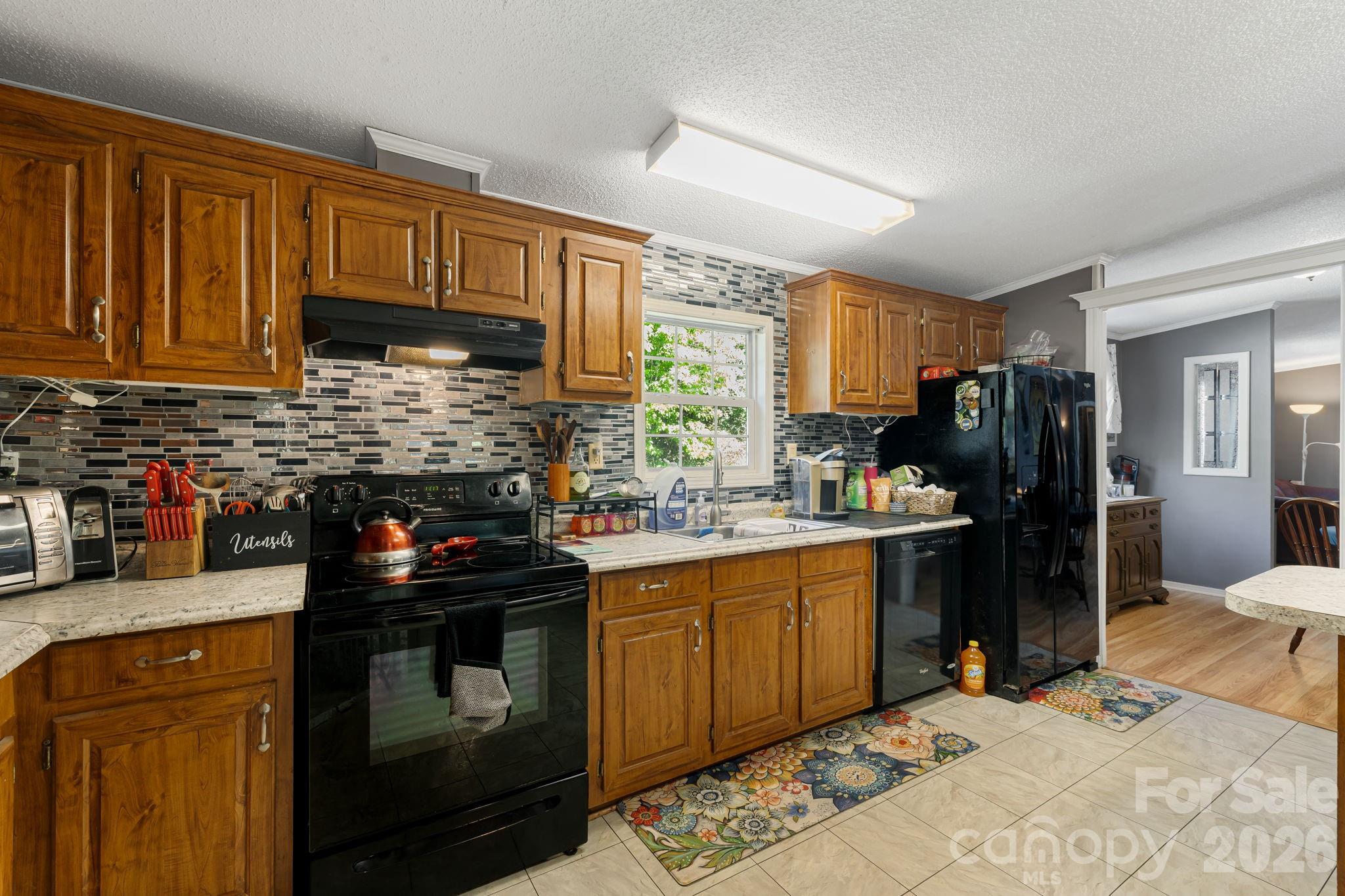 Kitchen - 96 Fallswood Court, Hendersonville