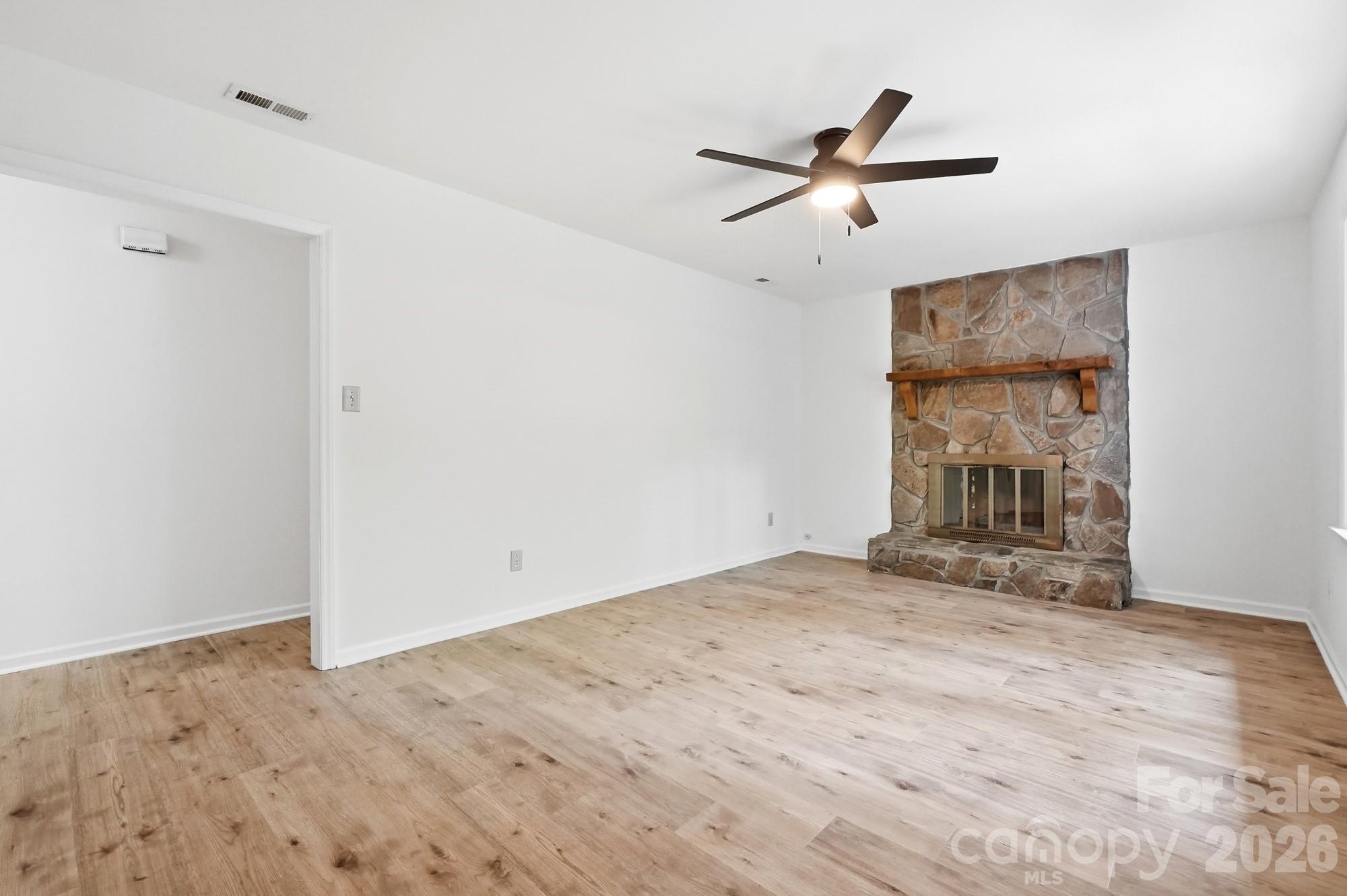 Single Family Residence at 6324 Saddlewood Drive, Waxhaw, photo 5 of 31