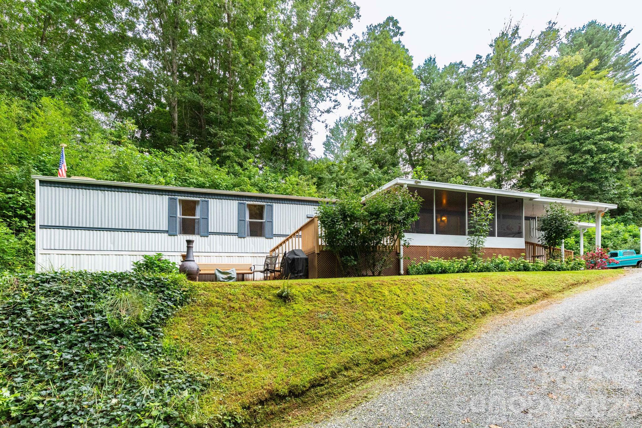 Single Family Residence at 48 Melissa Lane, Leicester, photo 2 of 38