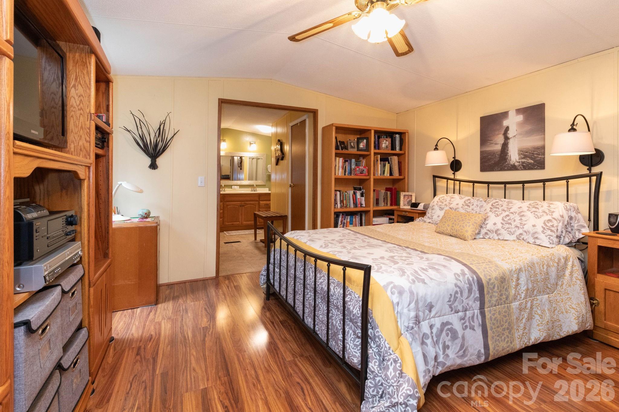 Single Family Residence at 48 Melissa Lane, Leicester, photo 9 of 38