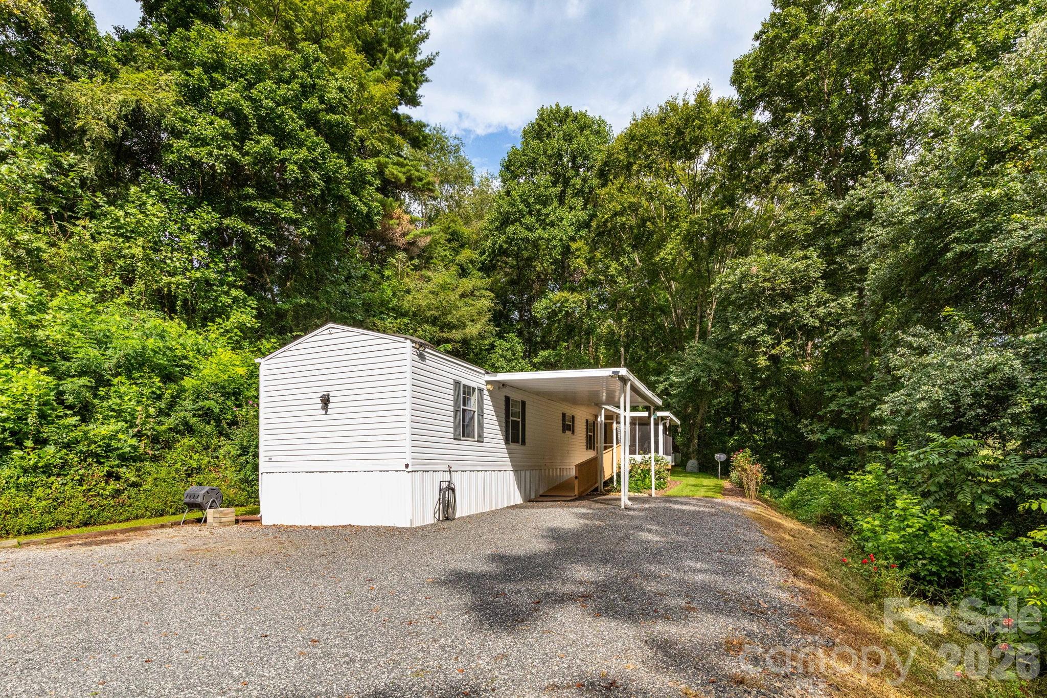 Single Family Residence at 48 Melissa Lane, Leicester, photo 23 of 38