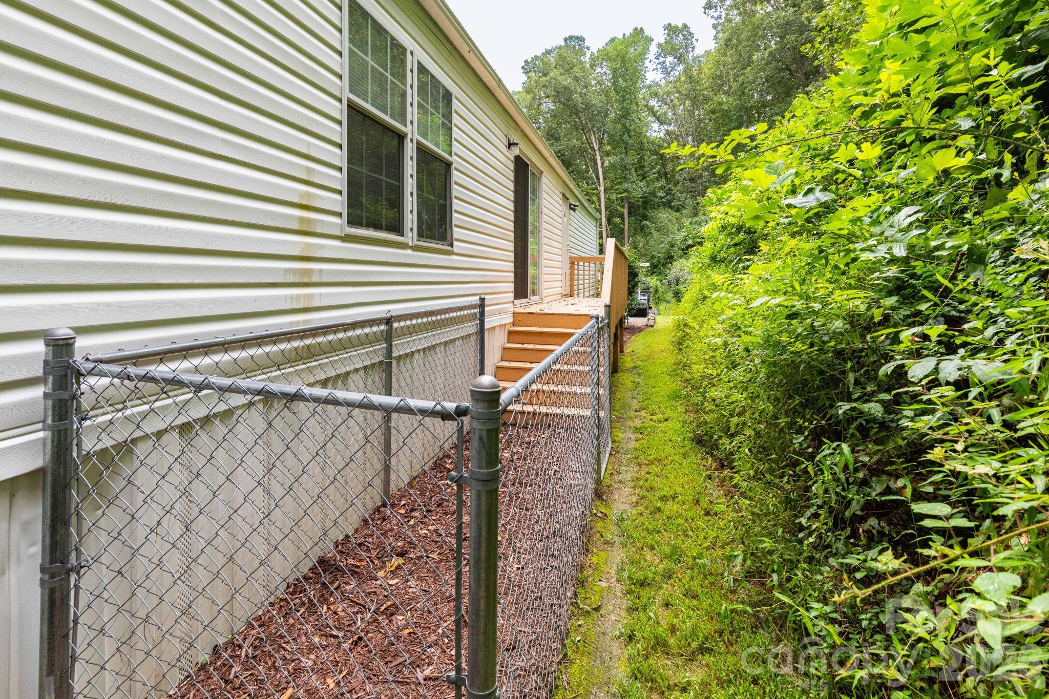 Single Family Residence at 48 Melissa Lane, Leicester, photo 29 of 38