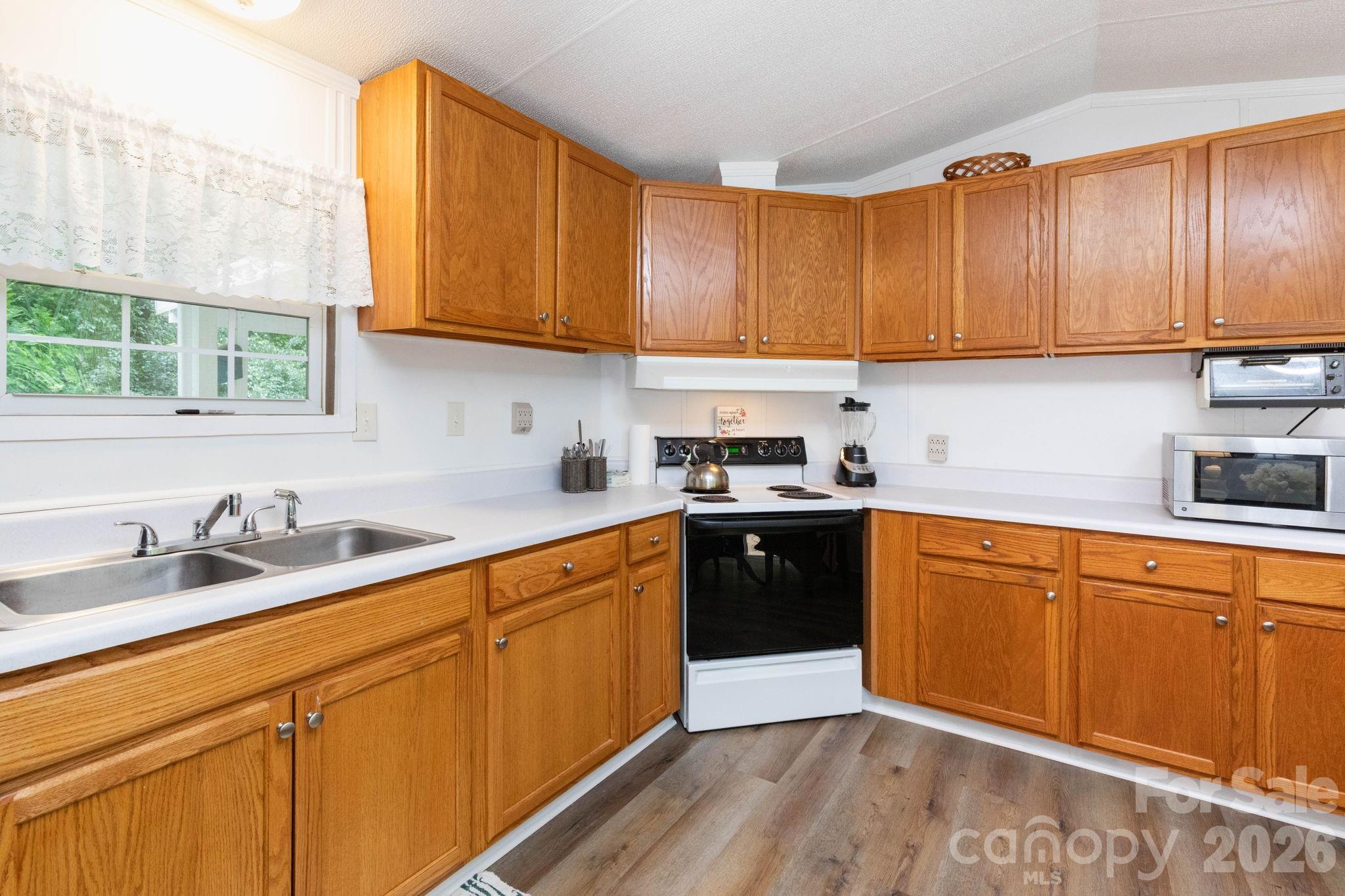 Single Family Residence at 48 Melissa Lane, Leicester, photo 37 of 38