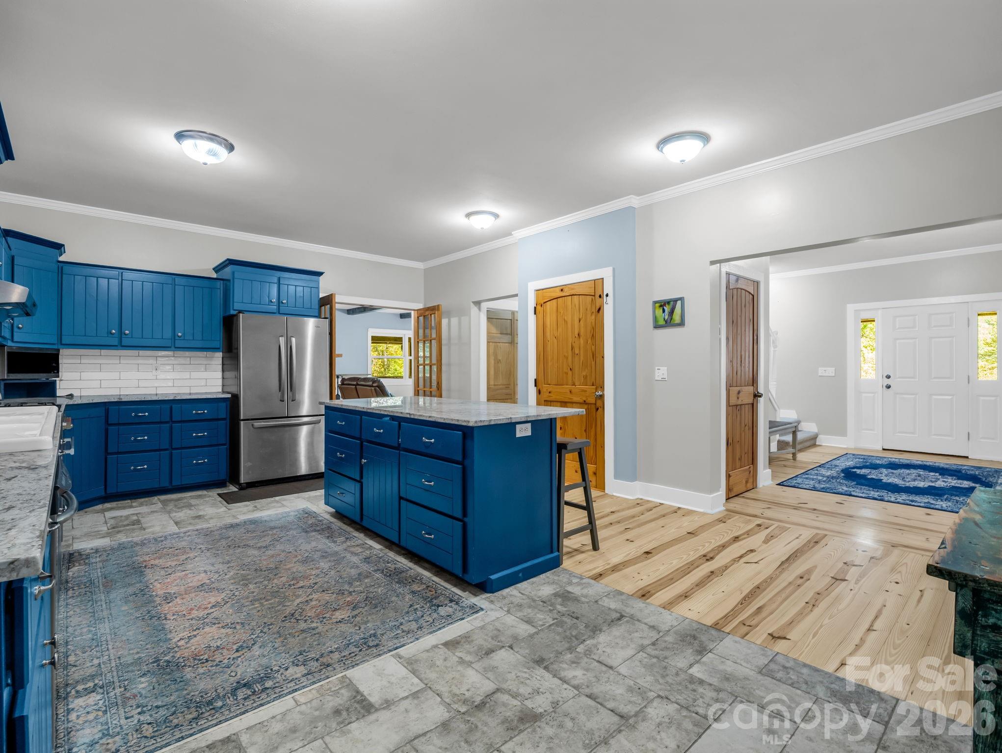 Kitchen across - west facing entrance - 119 Mountain Bluff Trail, Hendersonville