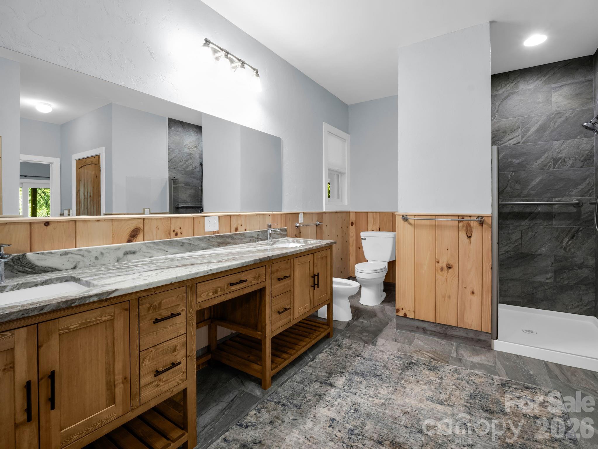 Primary en suite bath with double vanity, bidet & walk-in shower - 119 Mountain Bluff Trail, Hendersonville