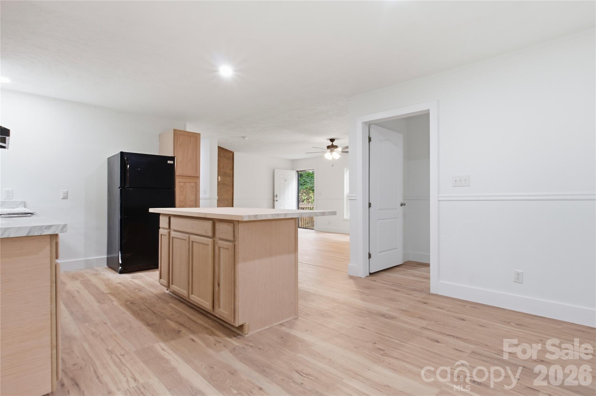Single Family Residence at 55 Harris Ridge Road, Candler, photo 6 of 19