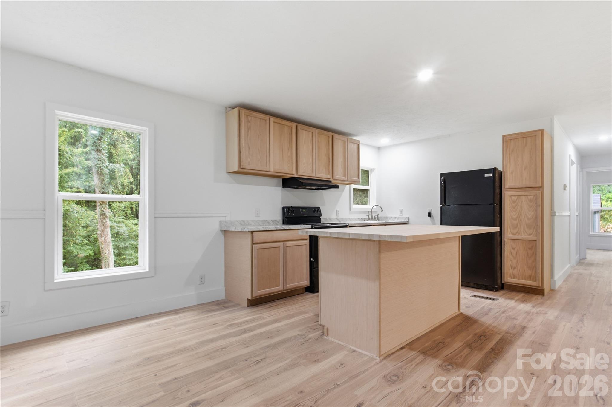 Single Family Residence at 55 Harris Ridge Road, Candler, photo 7 of 19