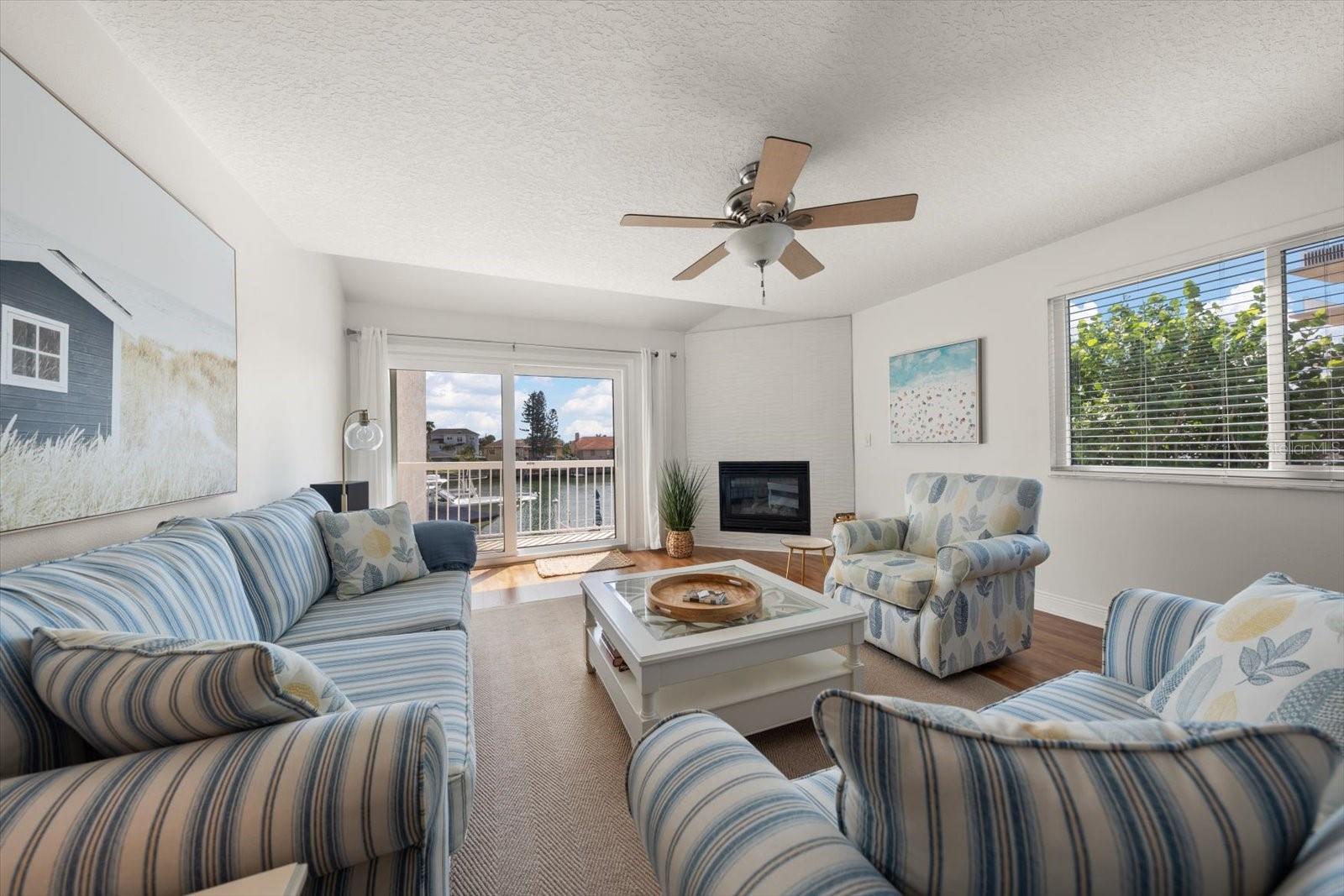 Townhouse at 301 ISLAND WAY #E, CLEARWATER, photo 4 of 43