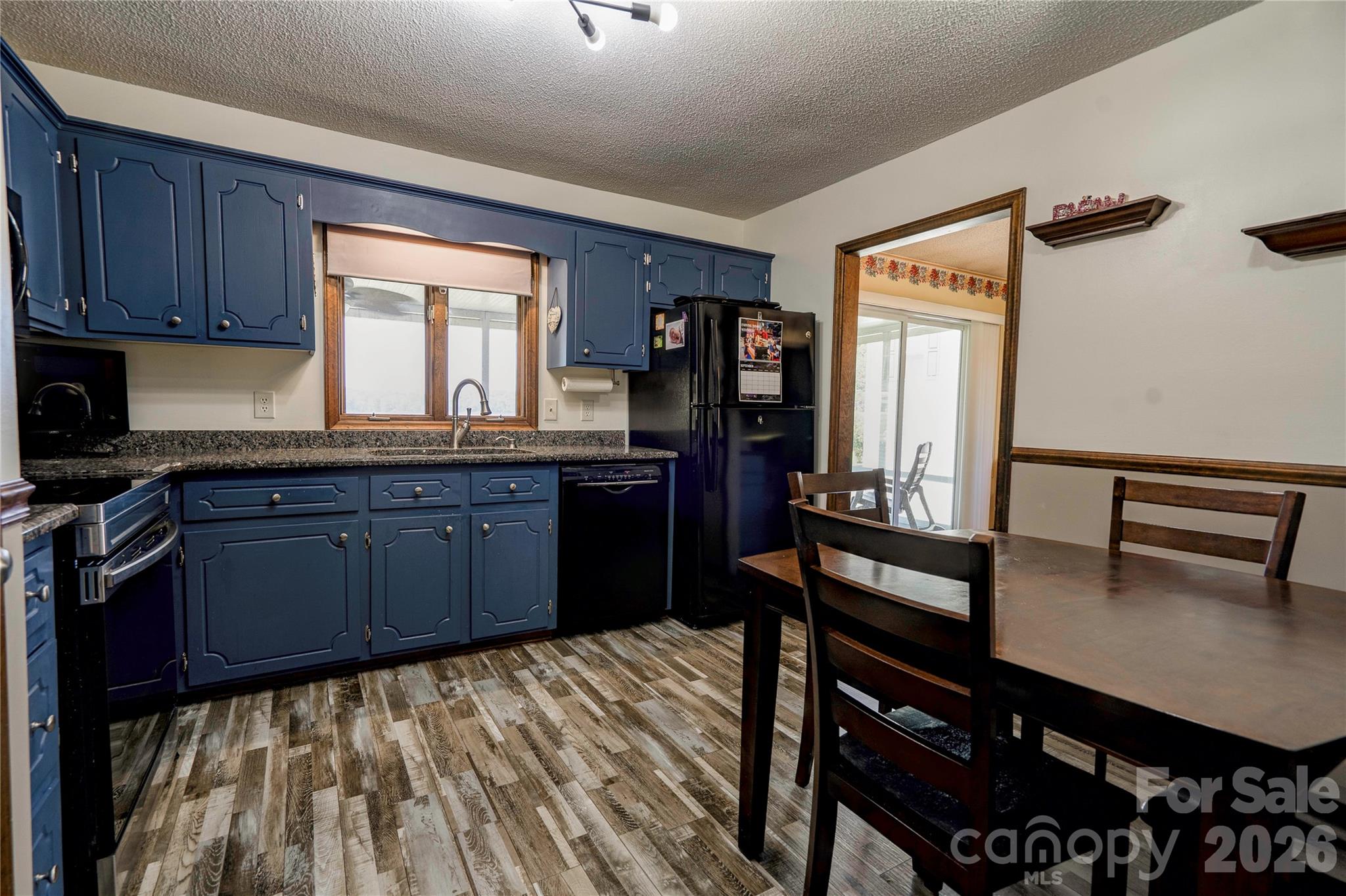 Eat-in kitchen. - 152 North Shore Drive, Cherryville