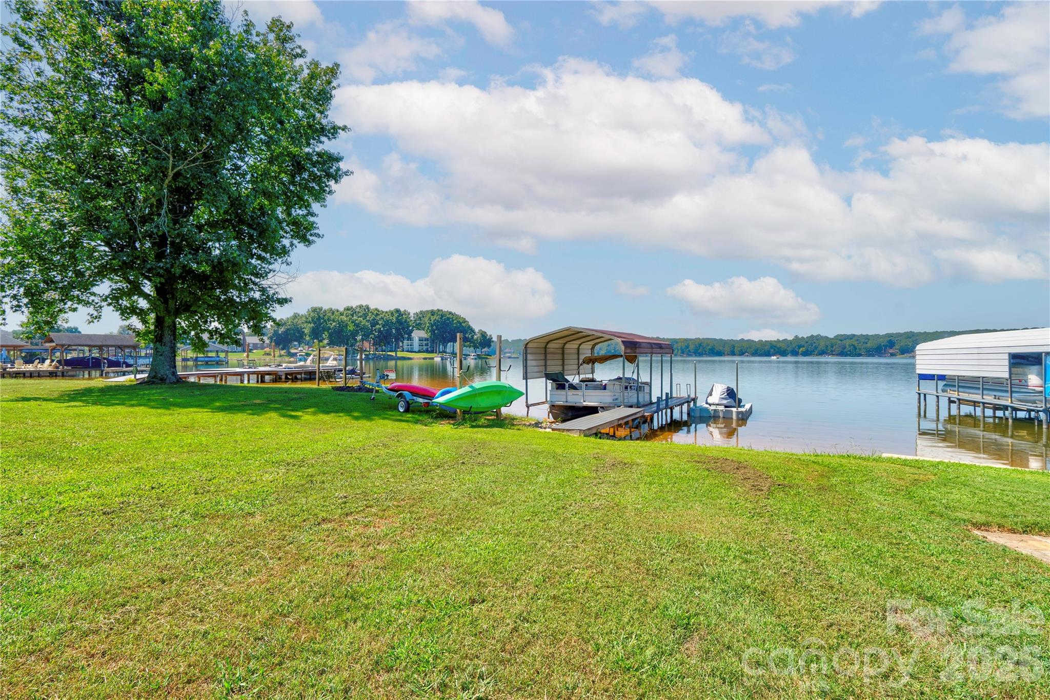 Waterfront - 152 North Shore Drive, Cherryville