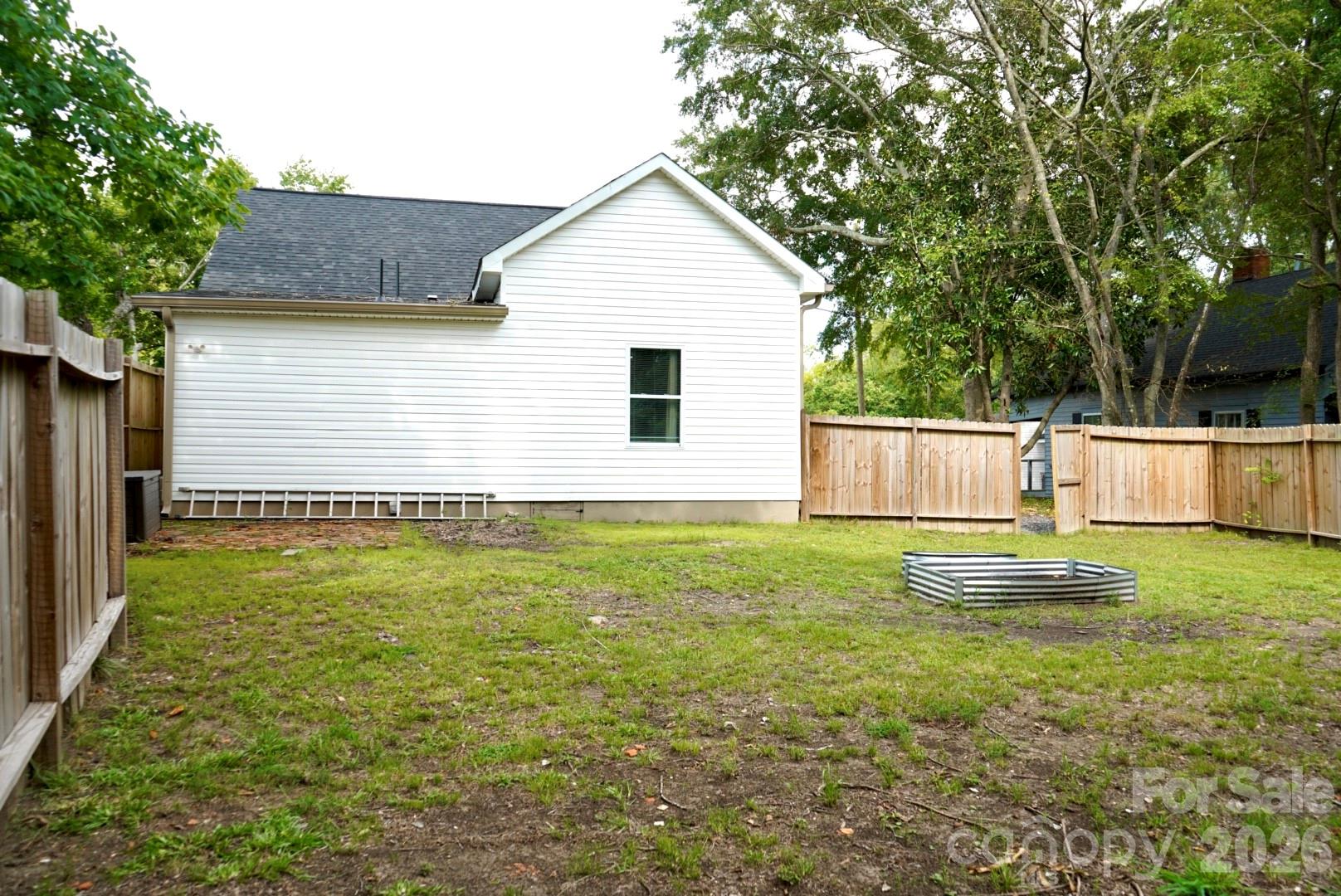 Single Family Residence at 302 Cedar Street, Lancaster, photo 13 of 18