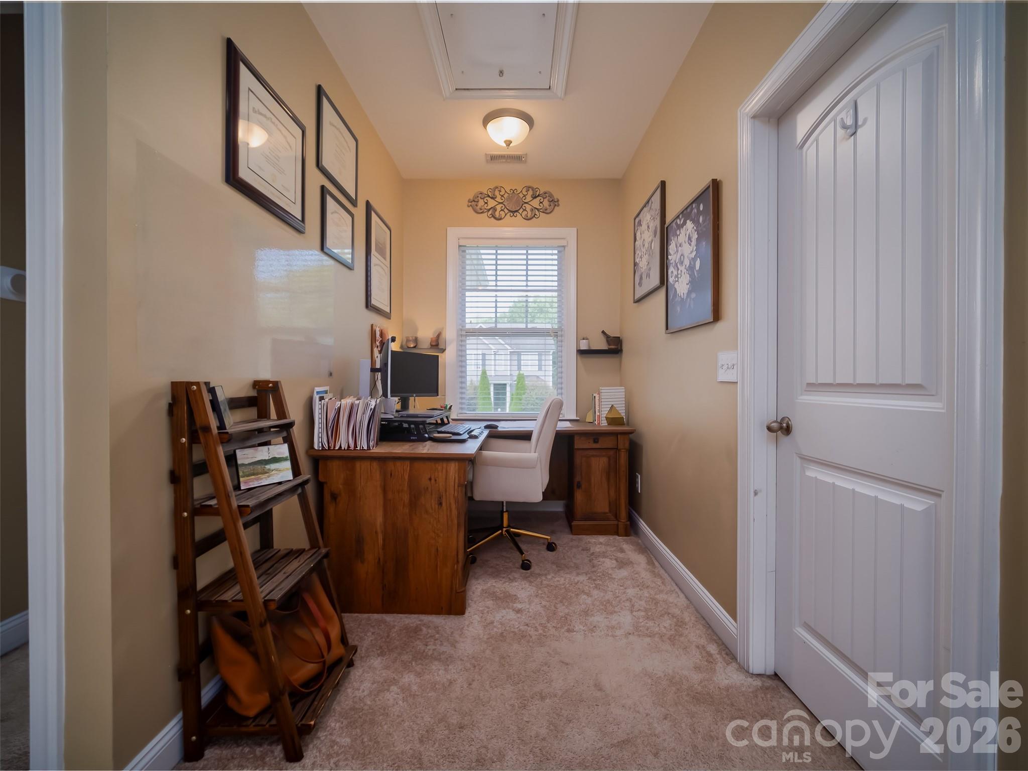 Single Family Residence at 172 Tom Sawyer Lane, Mount Holly, photo 25 of 48