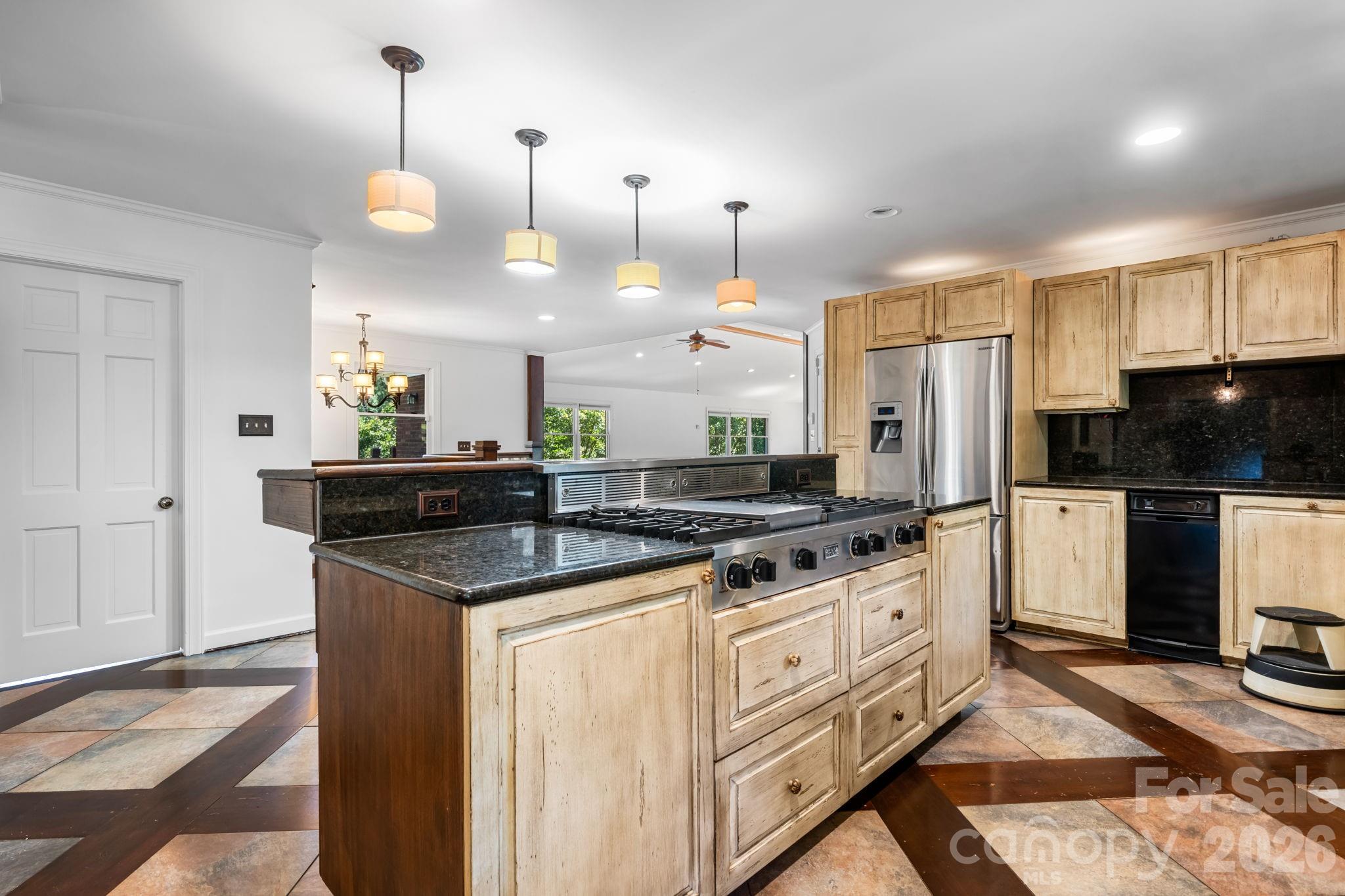 Single Family Residence at 250 36th Avenue NW, Hickory, photo 10 of 48