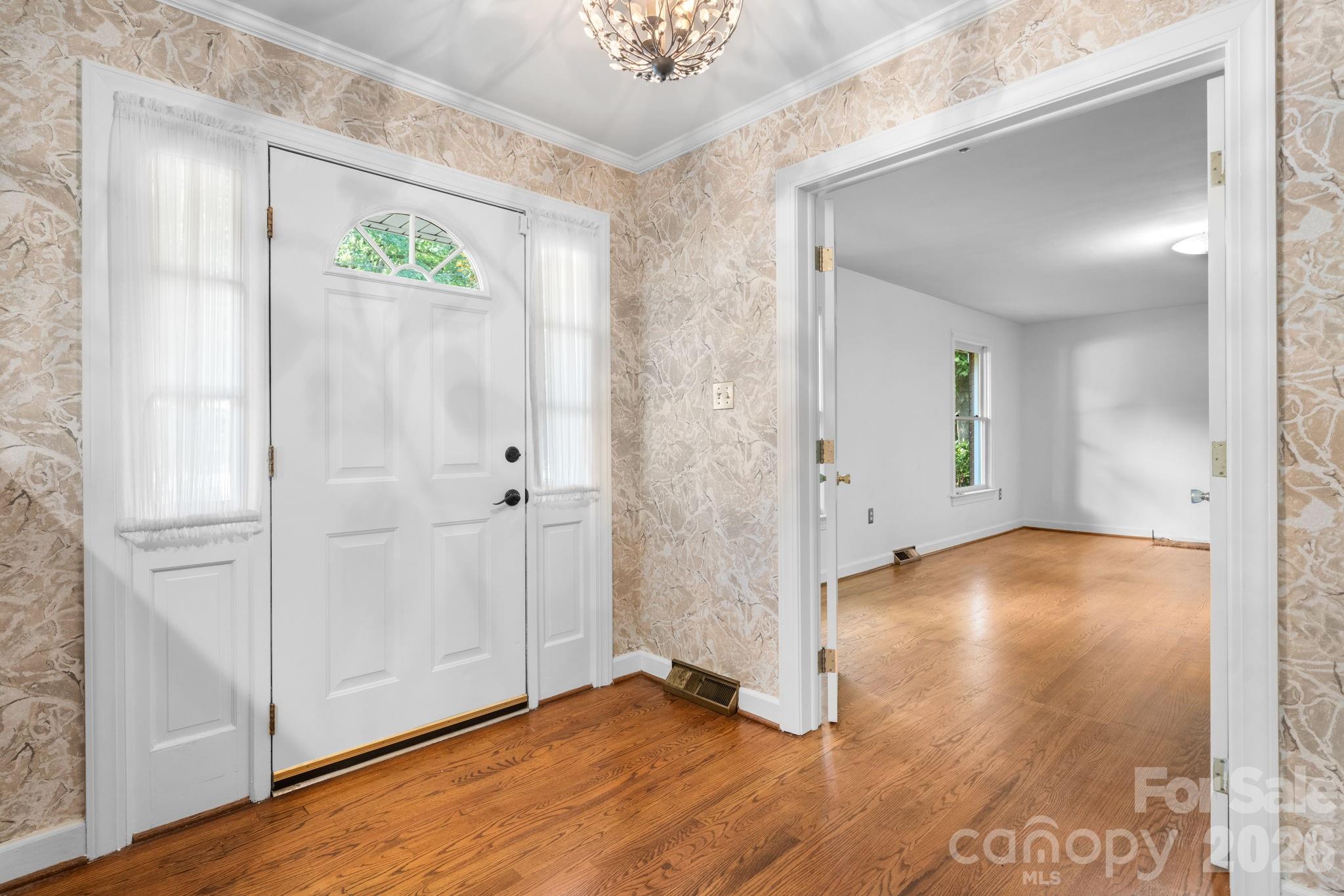 Single Family Residence at 250 36th Avenue NW, Hickory, photo 13 of 48