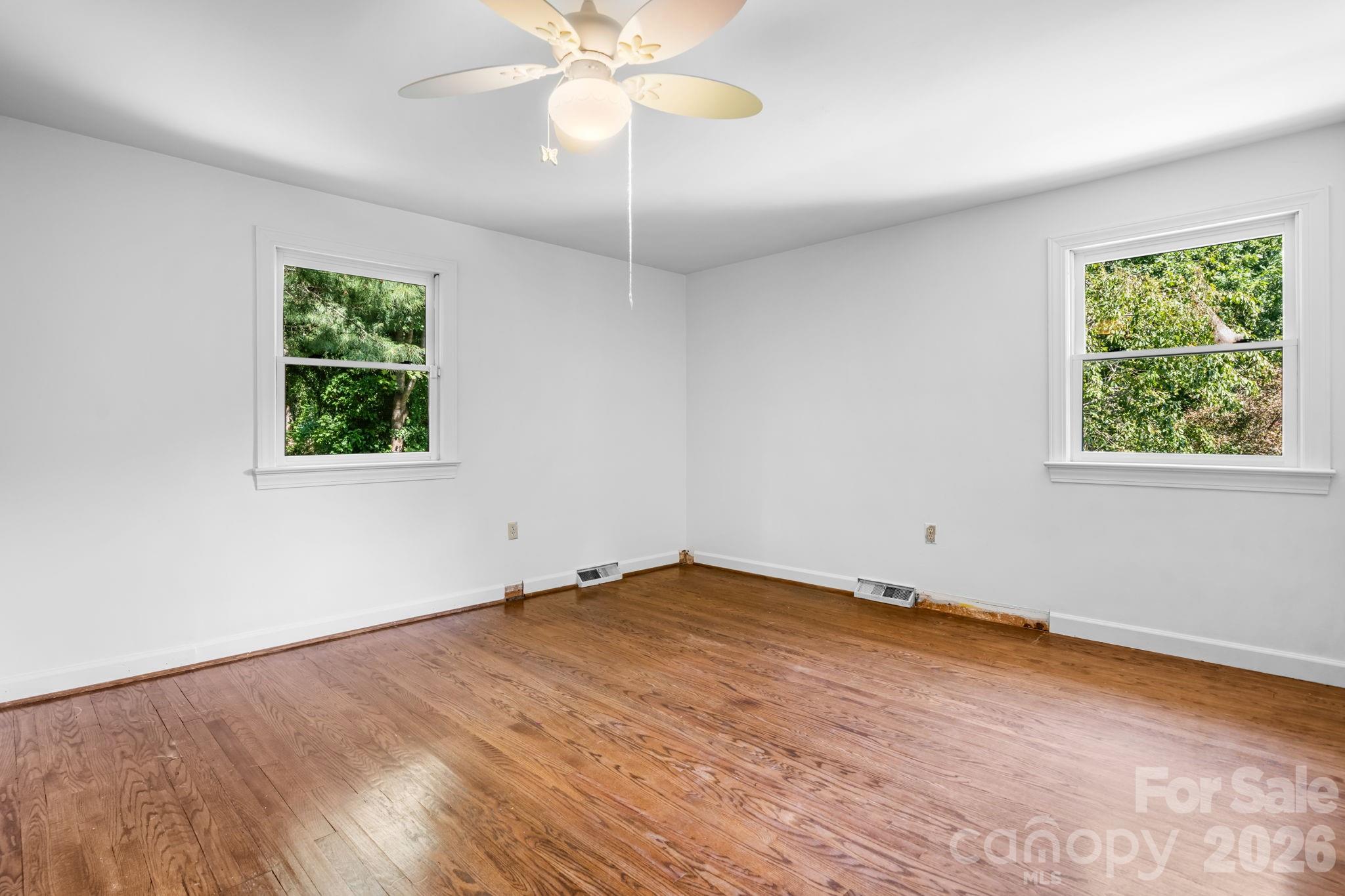 Single Family Residence at 250 36th Avenue NW, Hickory, photo 16 of 48