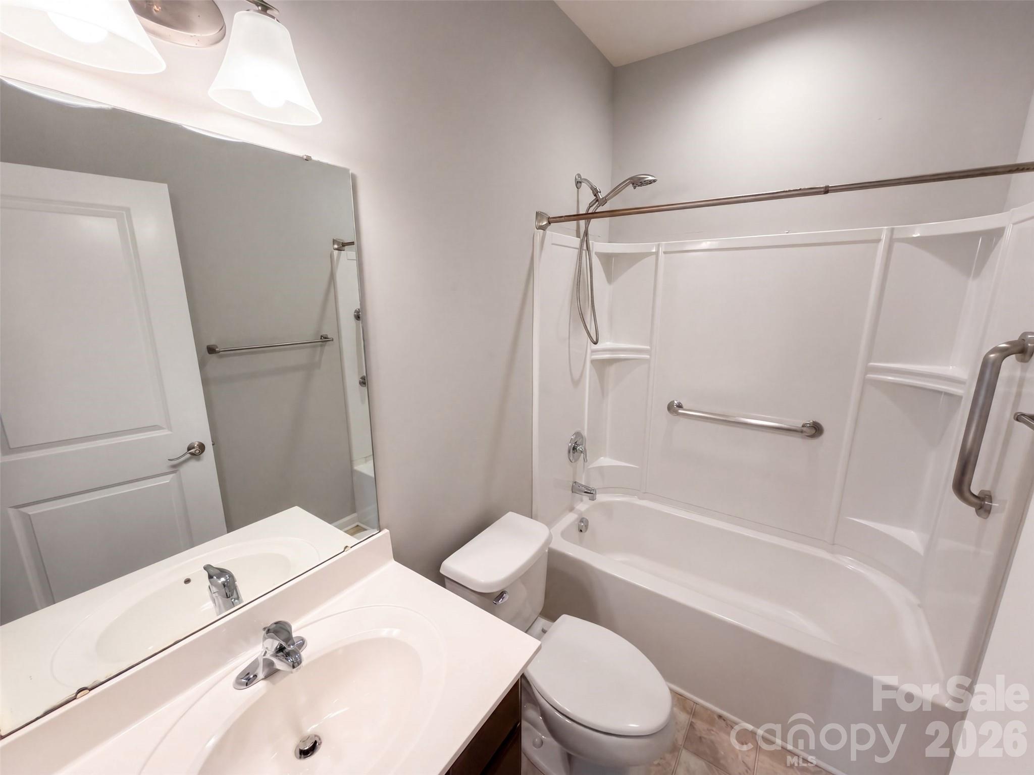 Single Family Residence at 1006 Oakmere Road, Waxhaw, photo 12 of 15