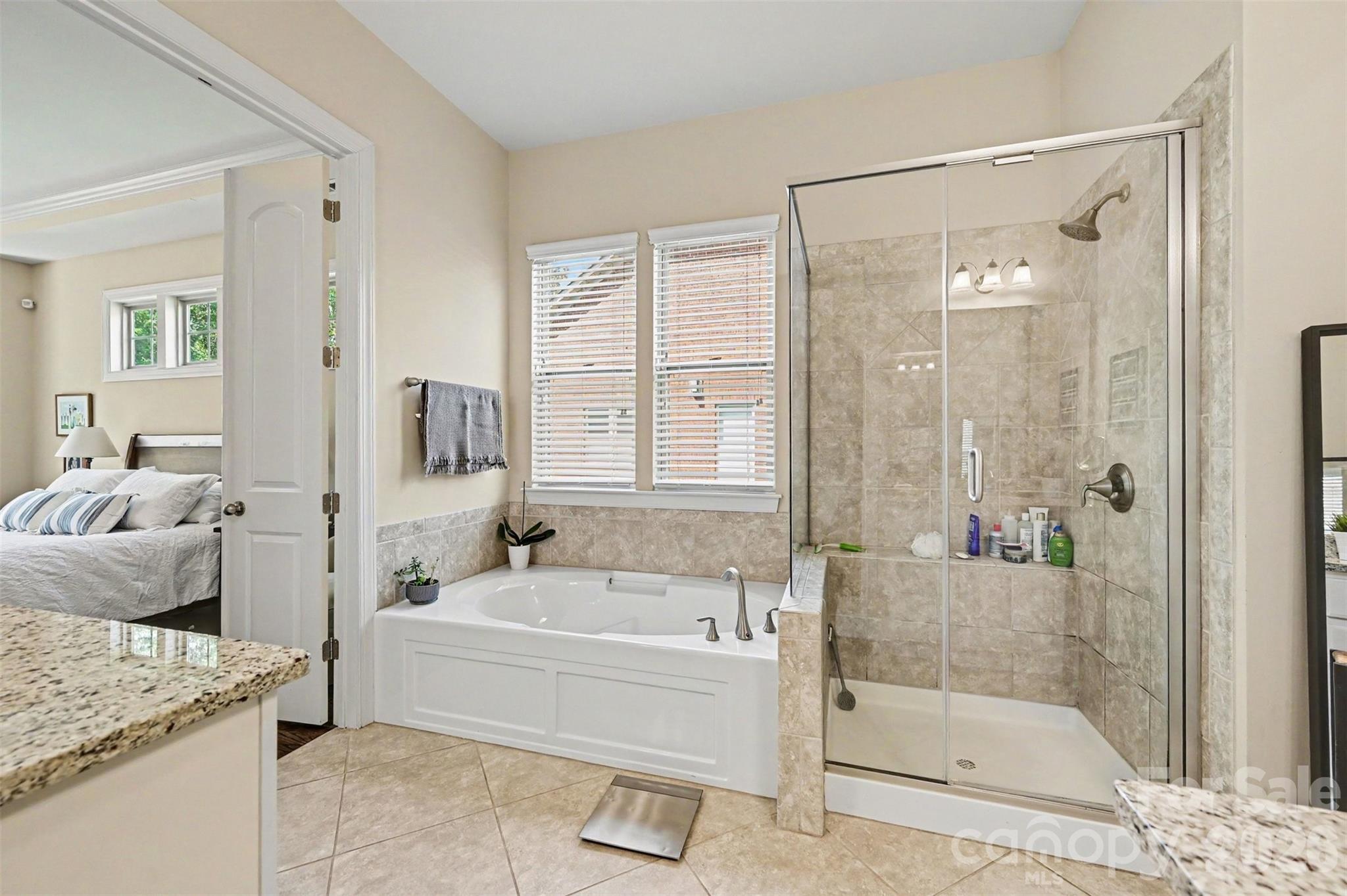 Main Bathroom - 4106 Deer Track Court, Mint Hill