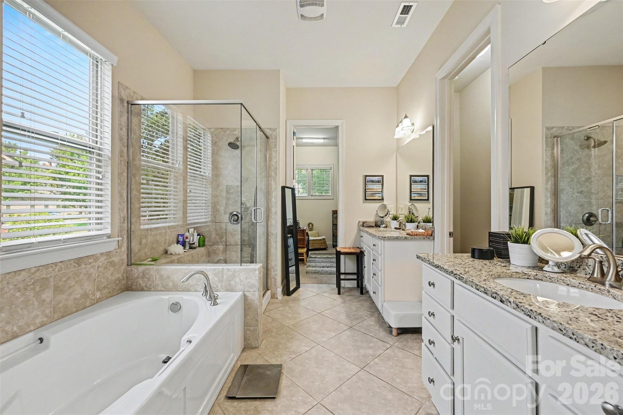 Main Bathroom - 4106 Deer Track Court, Mint Hill