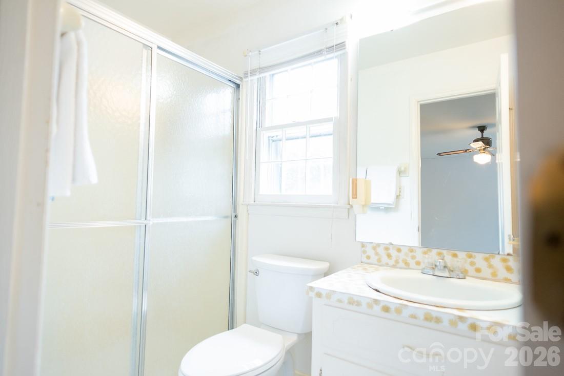 Primary Bath - 3401 Tracelake Drive, Matthews