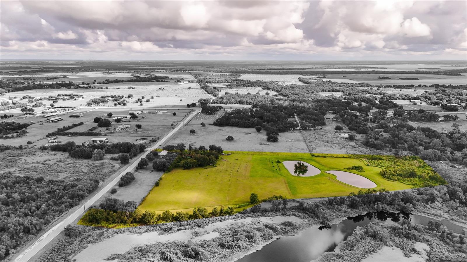 Build your family compound, estate or your equestrian dream barn on these lakefront 13.8 acres - 3005 VERNA BETHANY RD, MYAKKA CITY