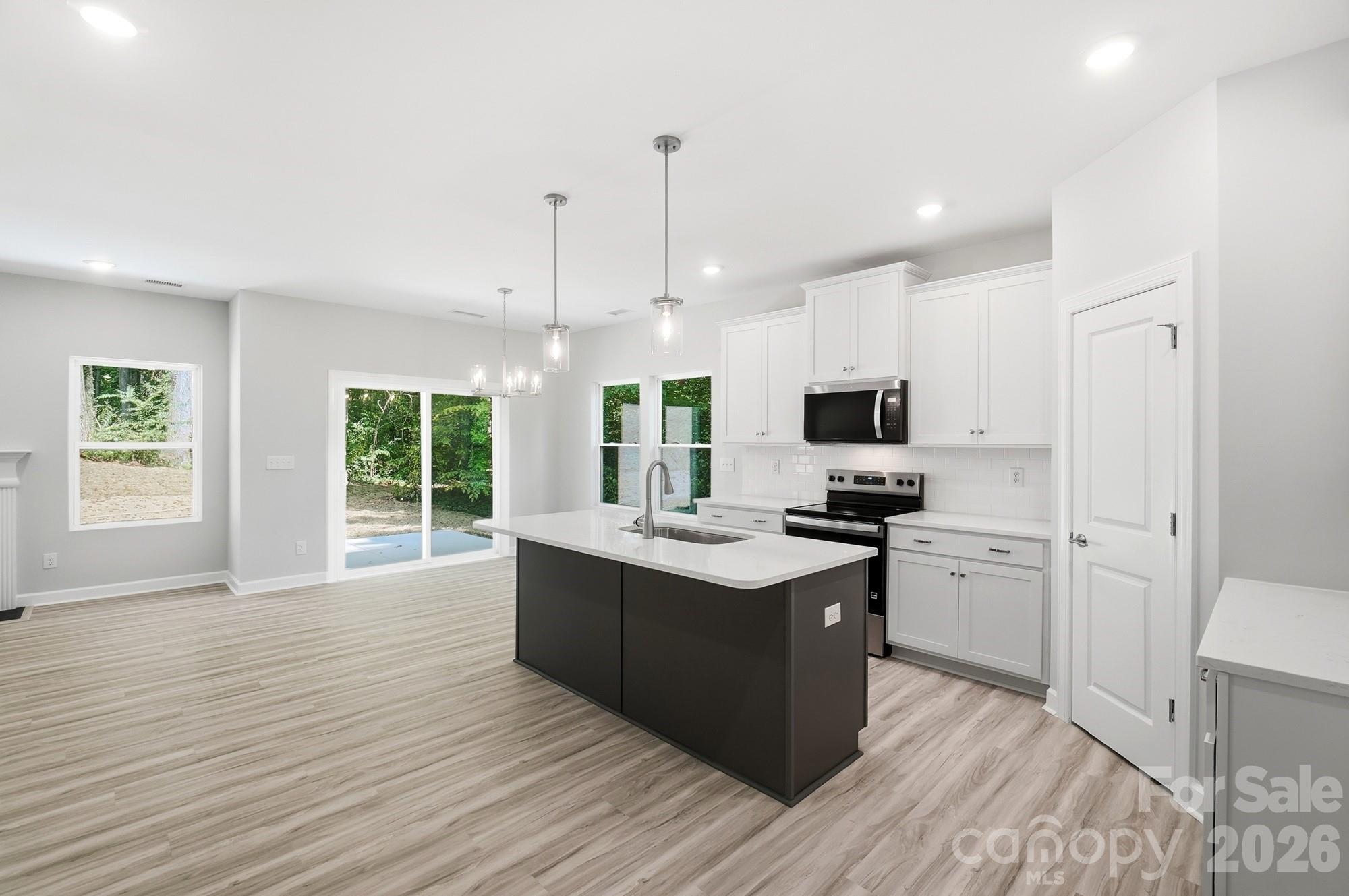 Single Family Residence at 148 Brandy Lane, Statesville, photo 5 of 40
