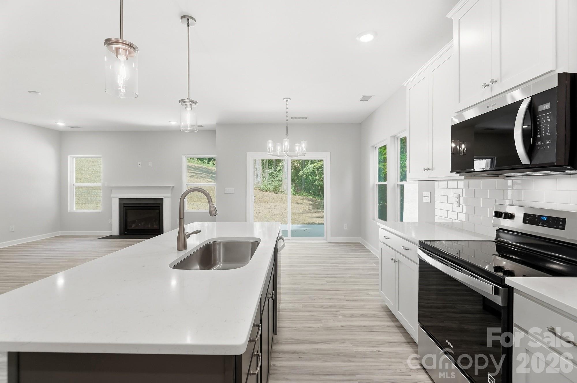 Single Family Residence at 148 Brandy Lane, Statesville, photo 8 of 40