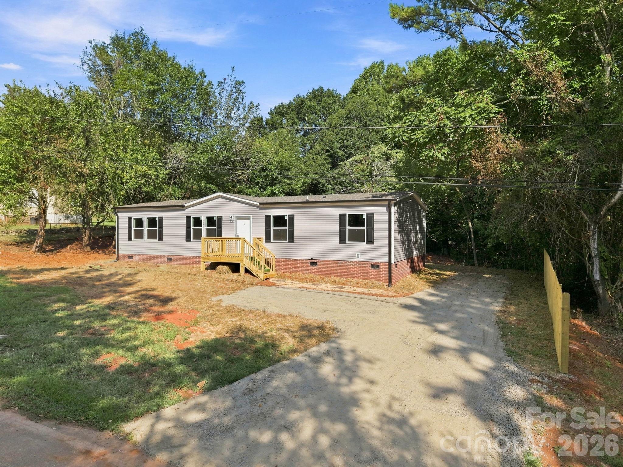 Single Family Residence at 1028 Dorset Lane, Lincolnton, photo 4 of 31