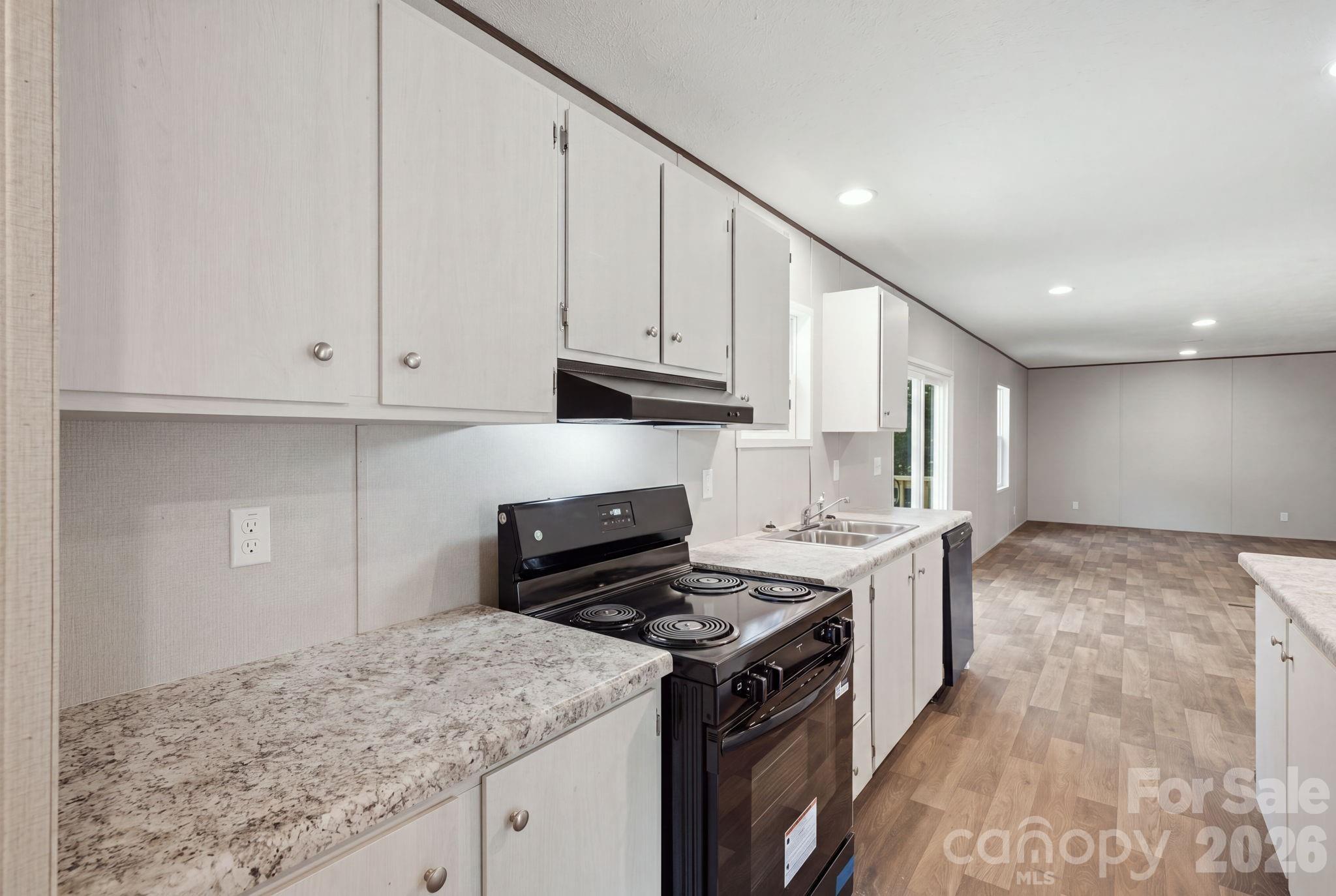 Single Family Residence at 1028 Dorset Lane, Lincolnton, photo 11 of 31