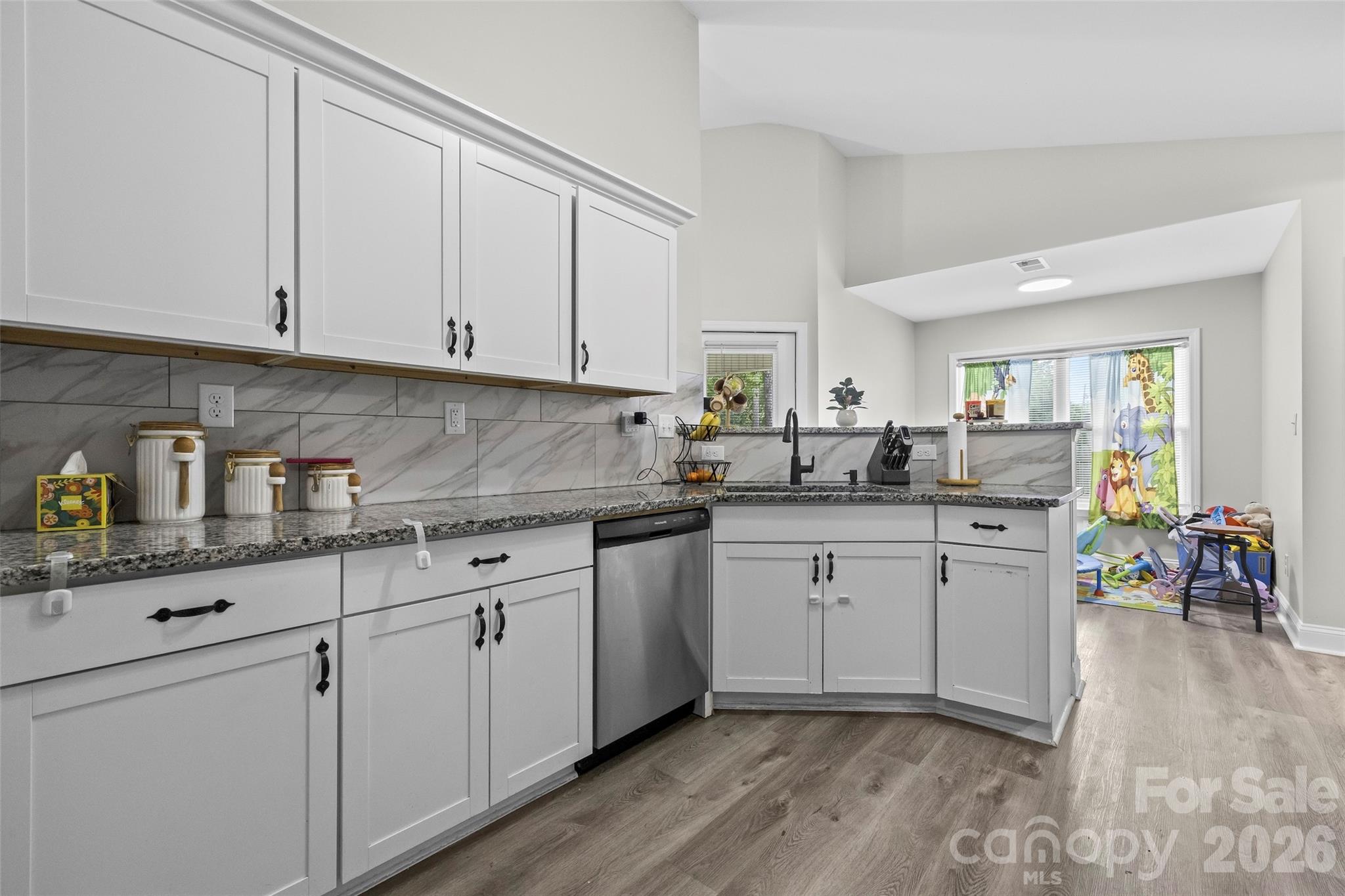 Single Family Residence at 4049 Fincher Road, Matthews, photo 10 of 27