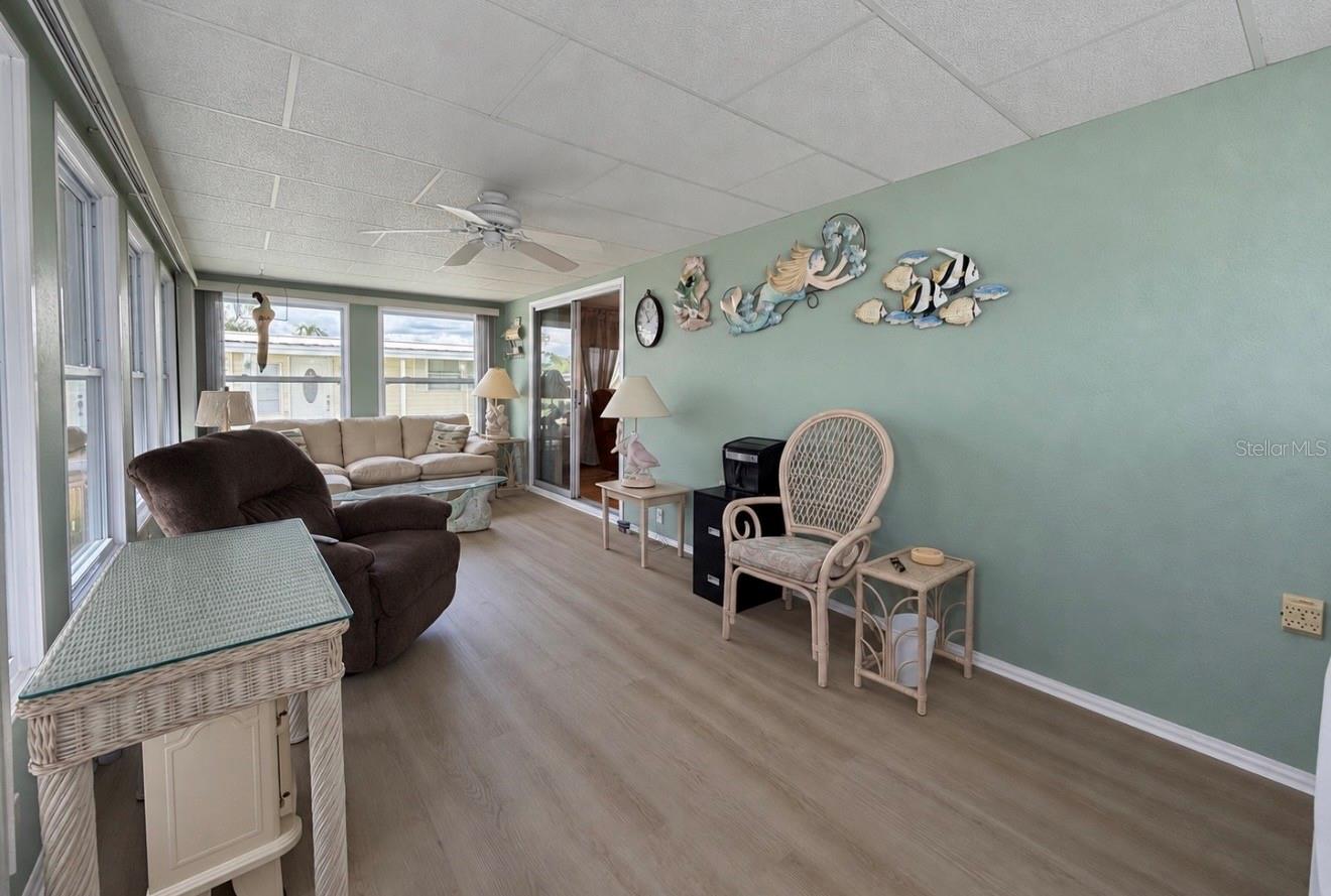 Front Florida room - 1100 BELCHER RD S #535, LARGO