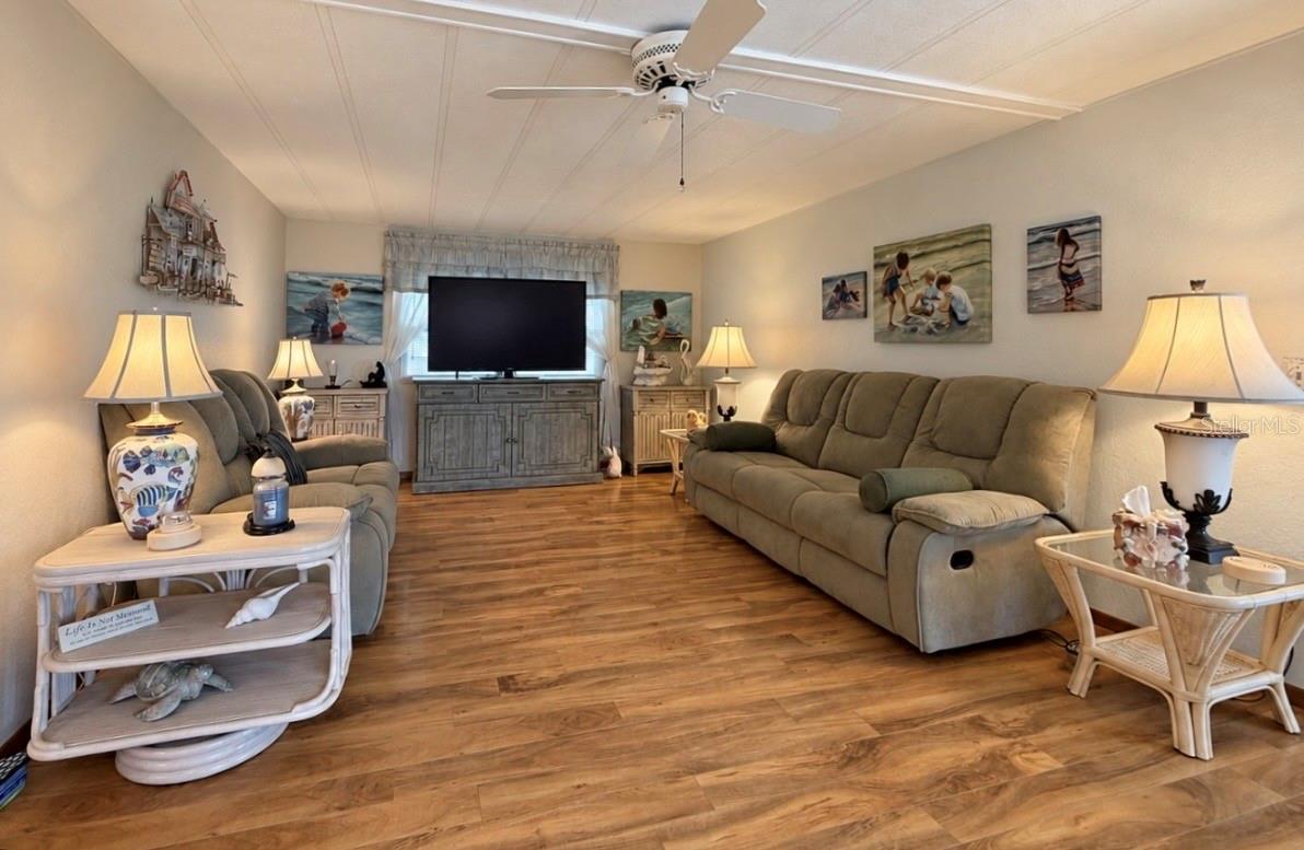 Living room - 1100 BELCHER RD S #535, LARGO