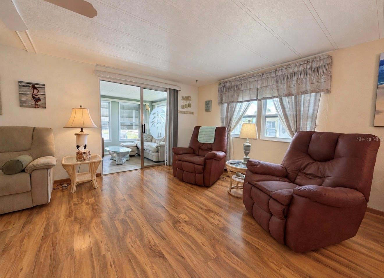 Manufactured Home at 1100 BELCHER RD S #535, LARGO, photo 11 of 60