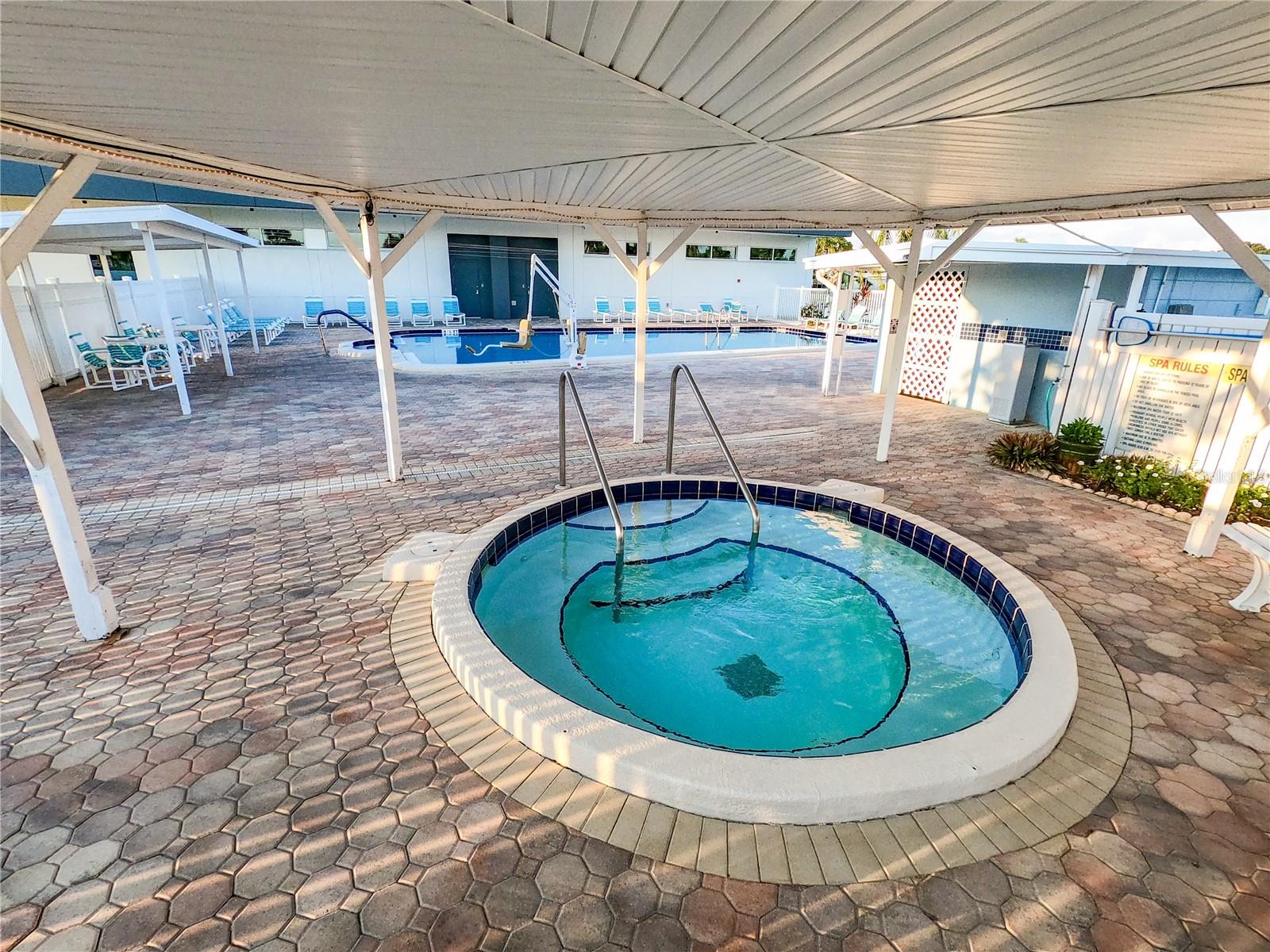 Jacuzzi north pool - 1100 BELCHER RD S #535, LARGO