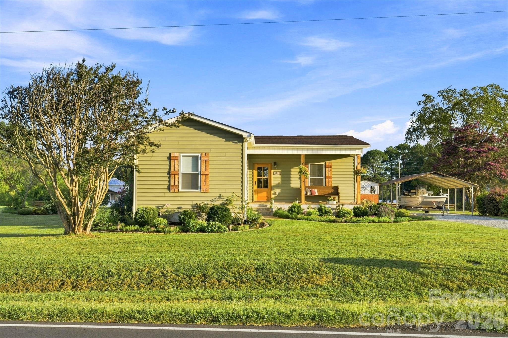 5712 Hoover Elmore Road