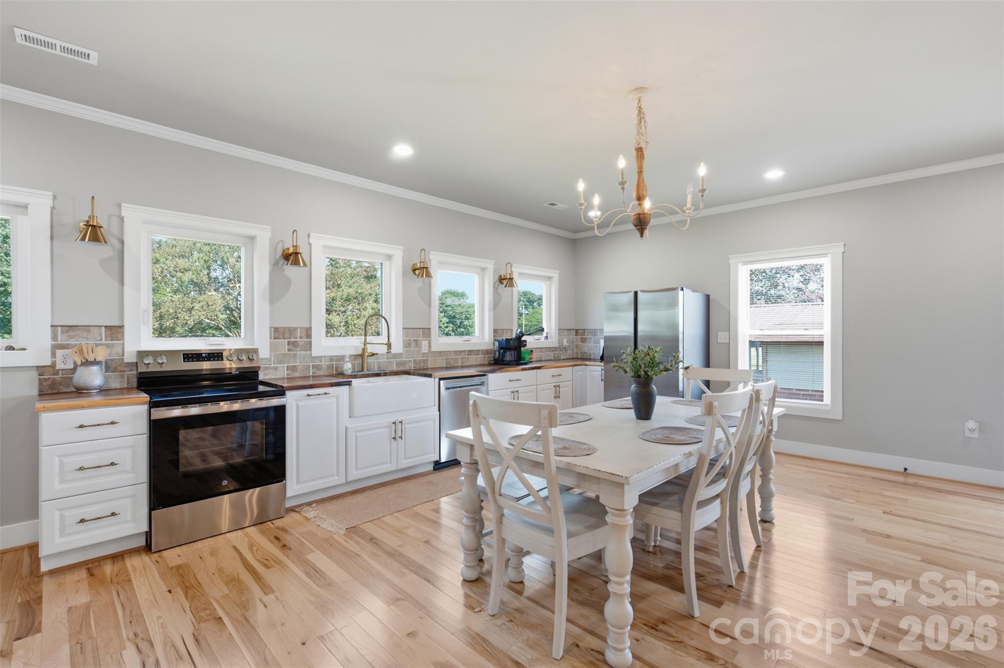 Single Family Residence at 5712 Hoover Elmore Road, Vale, photo 6 of 23