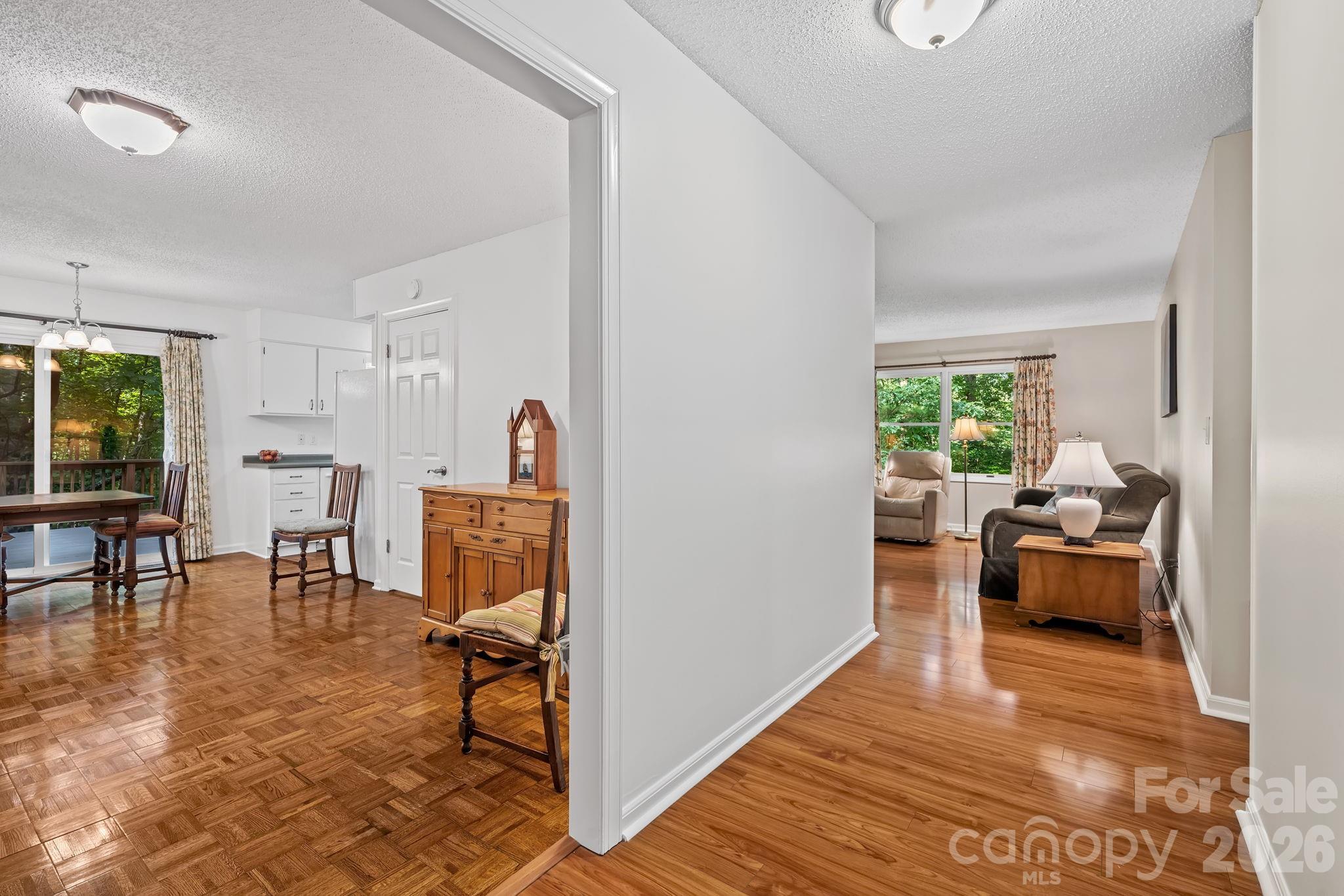 Single Family Residence at 2 Brae Burn Way, Arden, photo 4 of 31