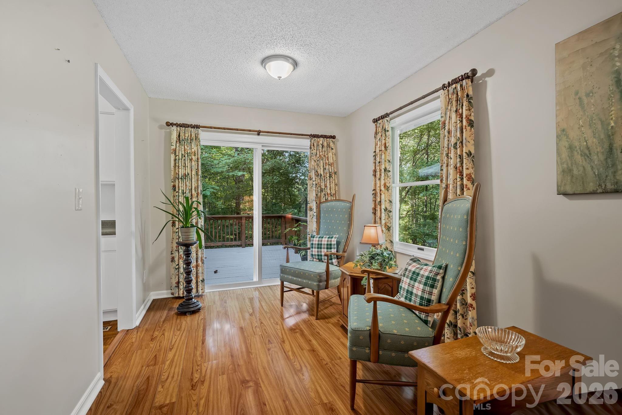 Single Family Residence at 2 Brae Burn Way, Arden, photo 9 of 31