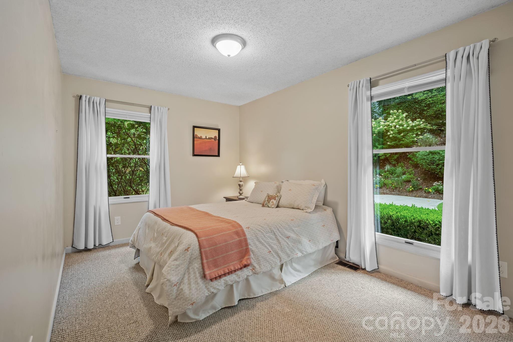 Single Family Residence at 2 Brae Burn Way, Arden, photo 15 of 31