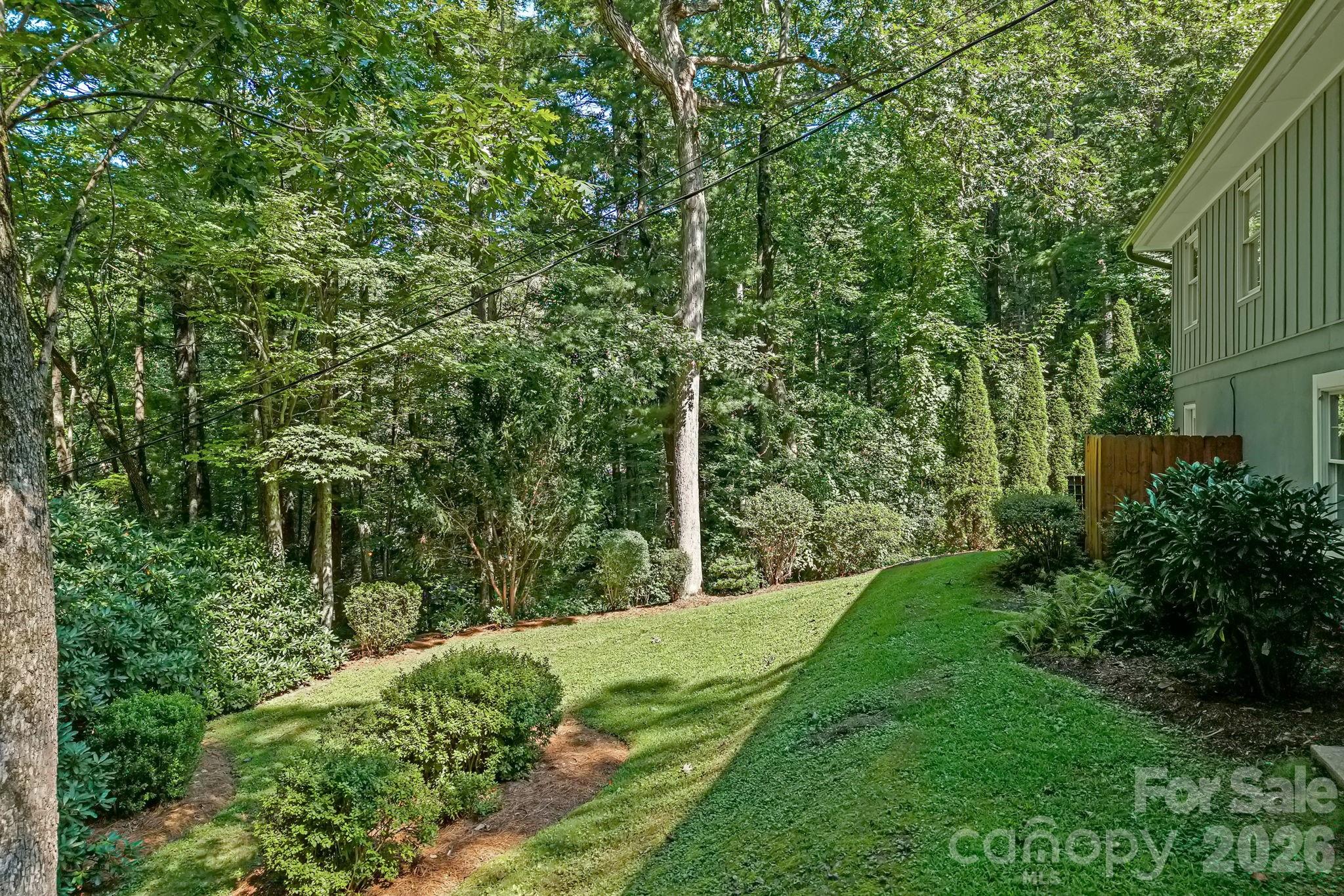 Single Family Residence at 2 Brae Burn Way, Arden, photo 26 of 31