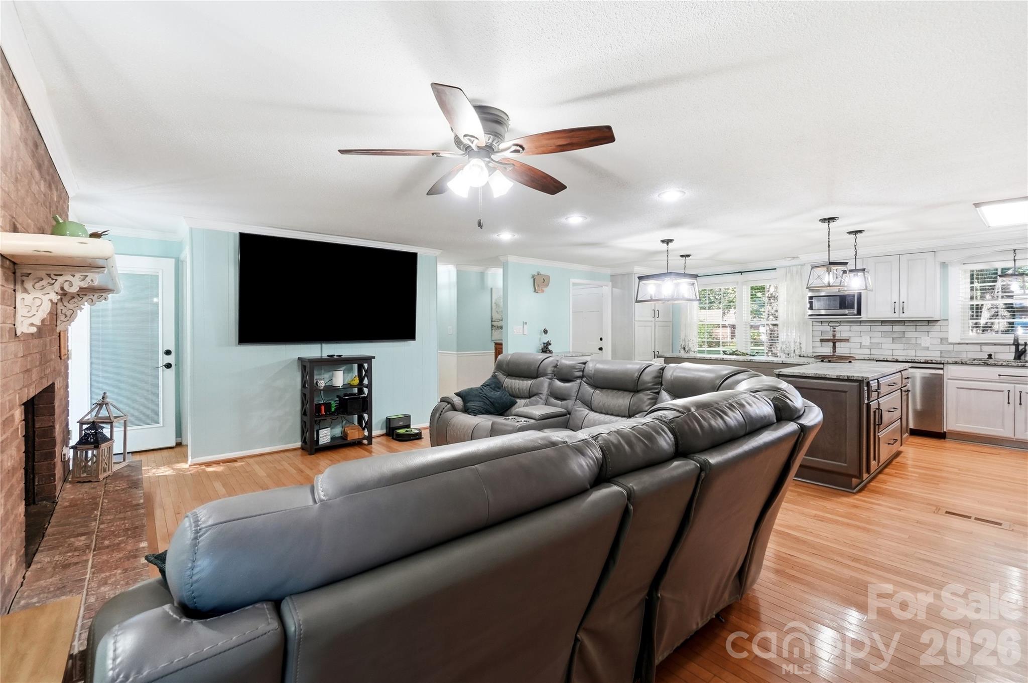 Single Family Residence at 1690 26th Street NE, Hickory, photo 8 of 42