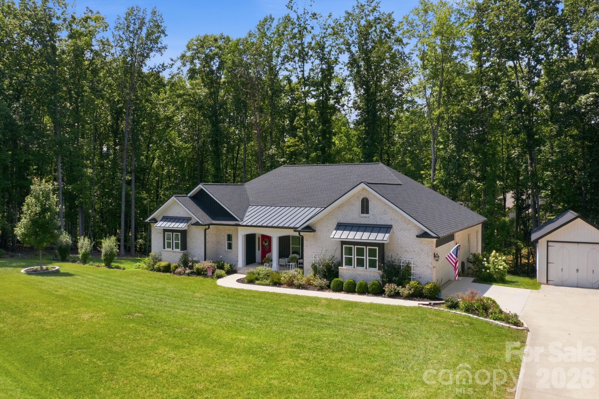 Single Family Residence at 116 Harbor Ridge Drive, Statesville, photo 2 of 46