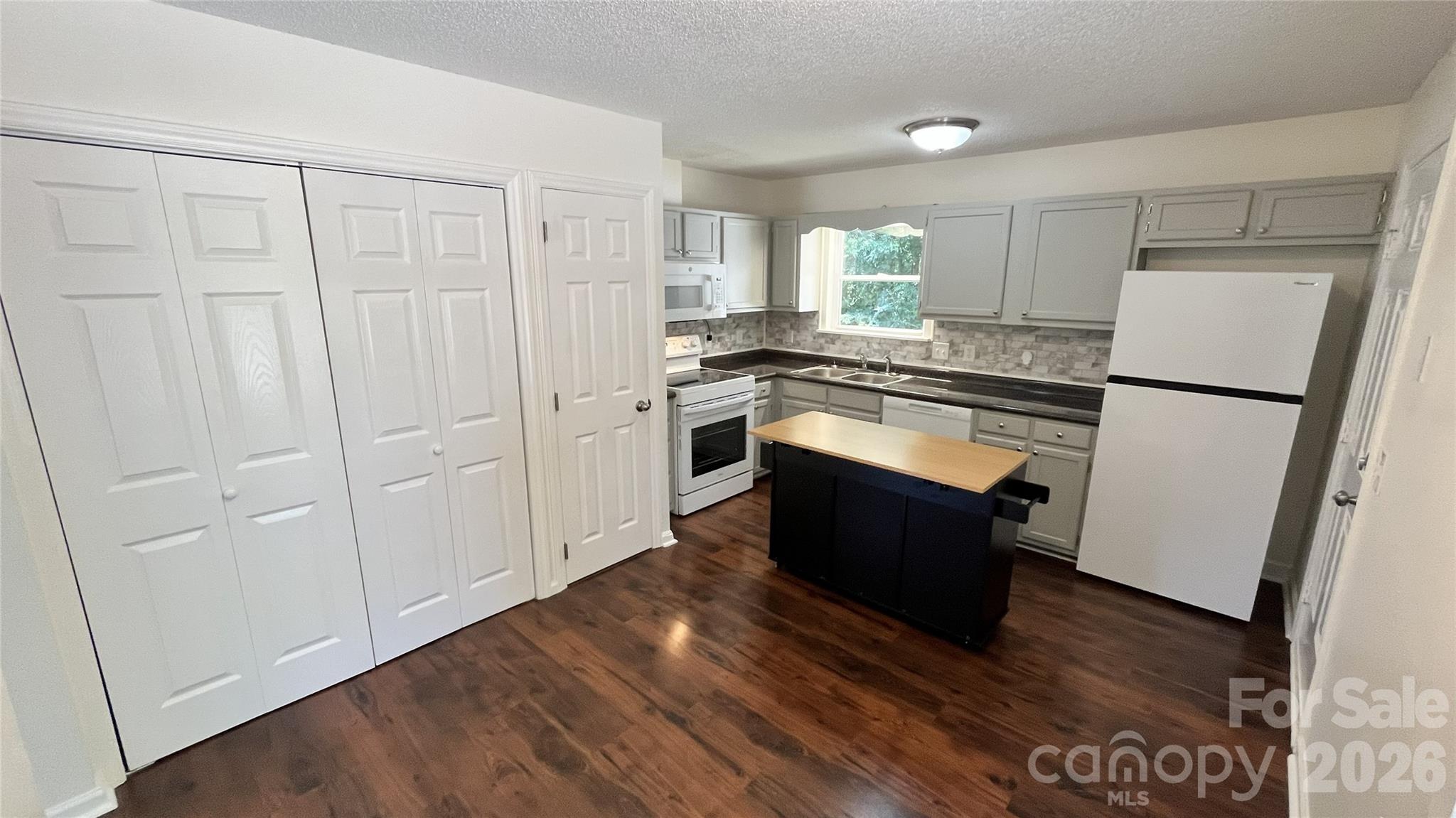 Single Family Residence at 828 Cornelius Road, Mooresville, photo 19 of 28
