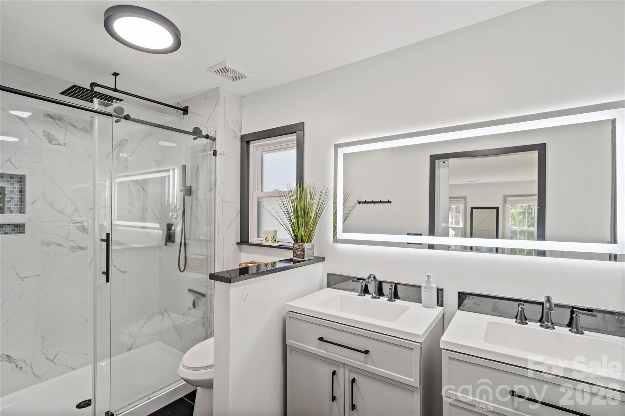 Primary Bathroom - 2010 Glendalough Lane, Matthews