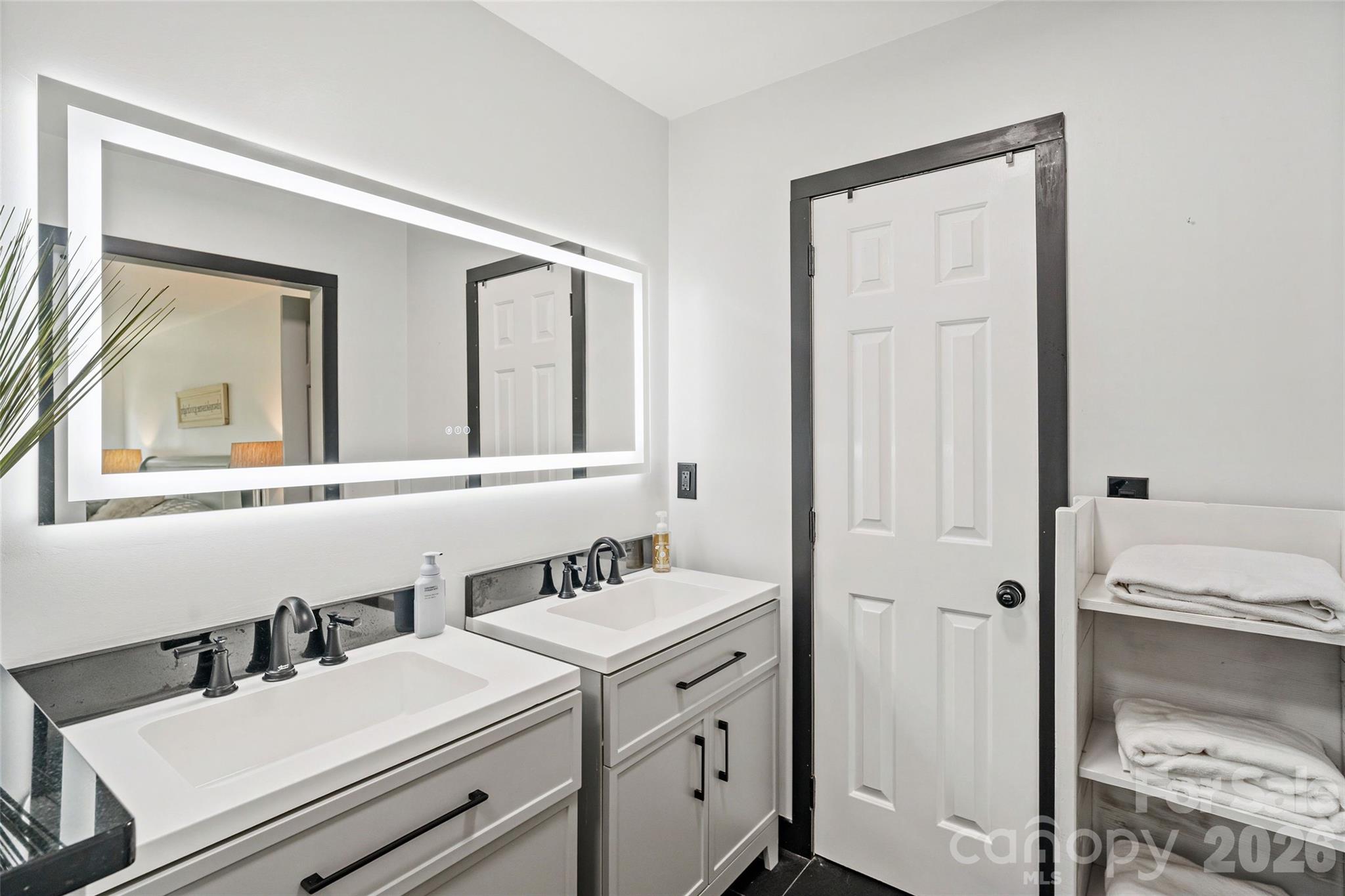 Primary Bathroom - 2010 Glendalough Lane, Matthews